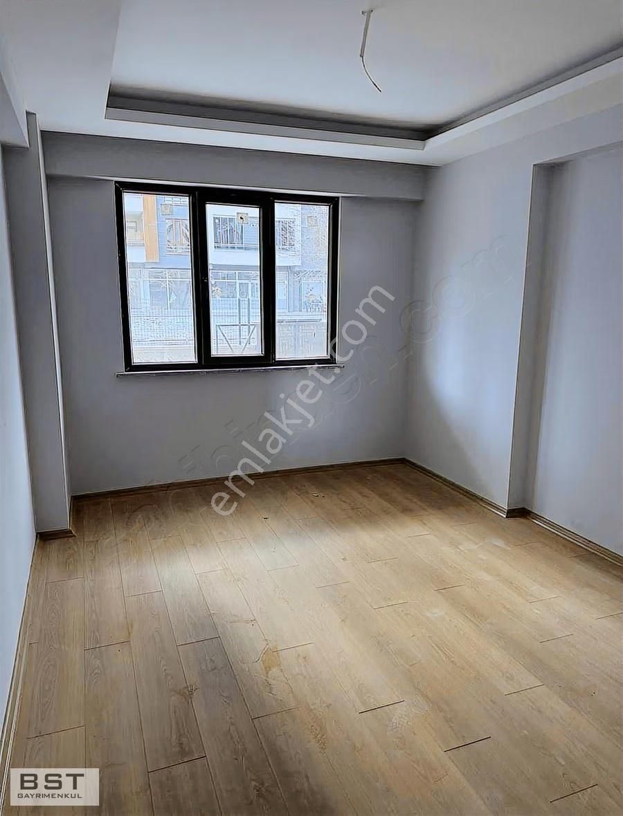 Erenler Mh Fetih Cd 100m Halı Saha Yanı 3 + 1 110 M2 Net - Görsel 9