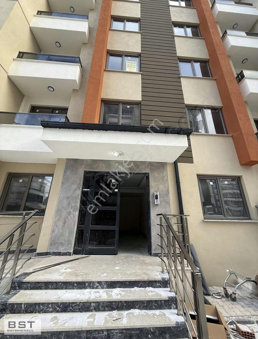 Erenler Mh Fetih Cd 100m Halı Saha Yanı 3 + 1 110 M2 Net - Görsel 8