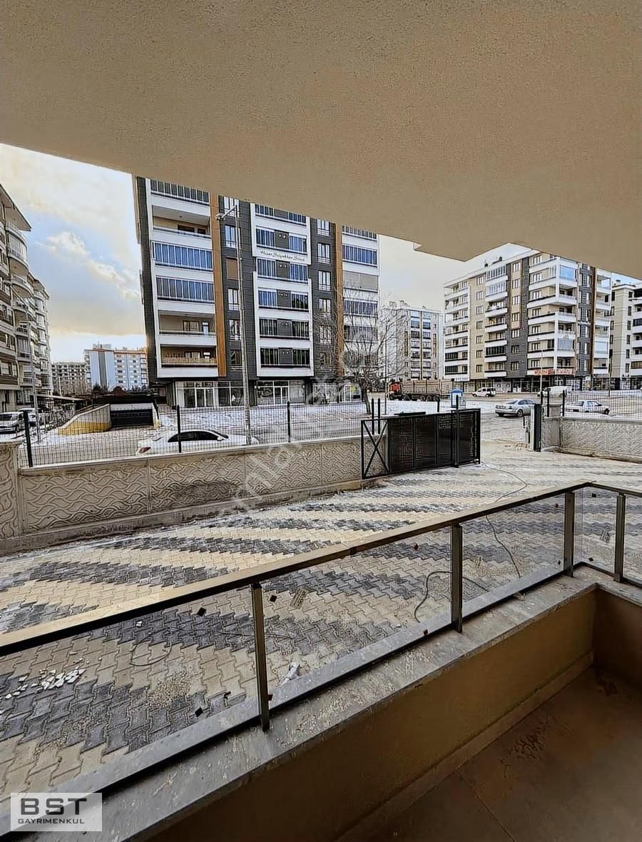 Erenler Mh Fetih Cd 100m Halı Saha Yanı 3 + 1 110 M2 Net - Görsel 2