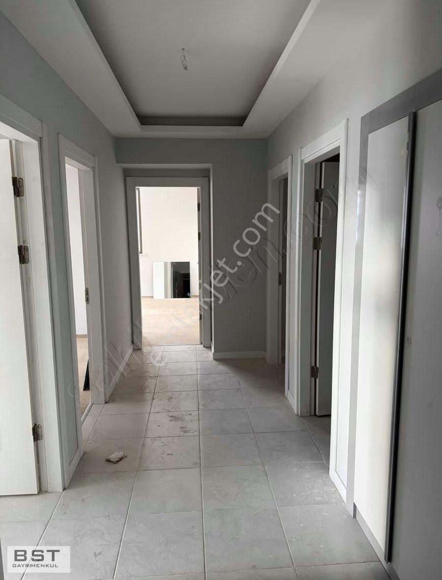 Erenler Mh Fetih Cd 100m Halı Saha Yanı 3 + 1 110 M2 Net - Görsel 21