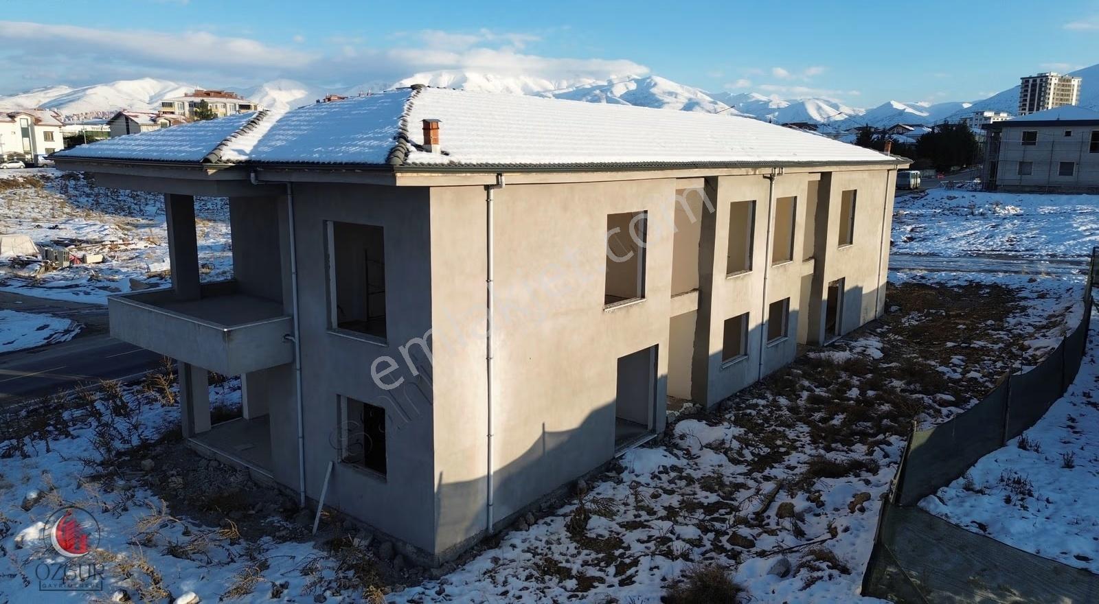 Özgür'den Yakınca Cadde Üzeri Natamam İkiz Villa - Görsel 15
