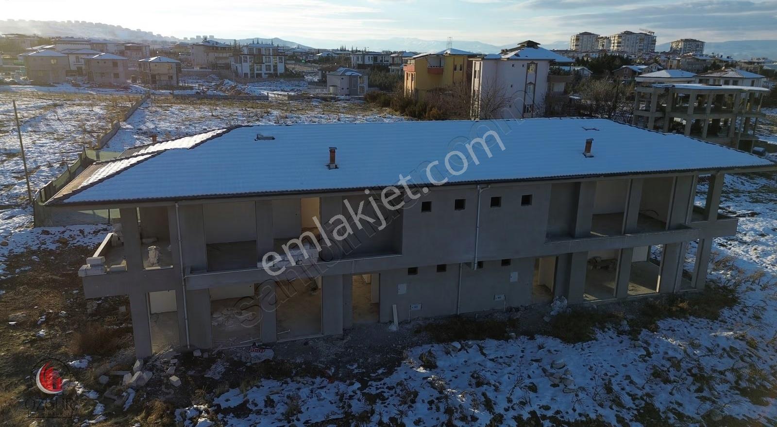 Özgür'den Yakınca Cadde Üzeri Natamam İkiz Villa - Görsel 19