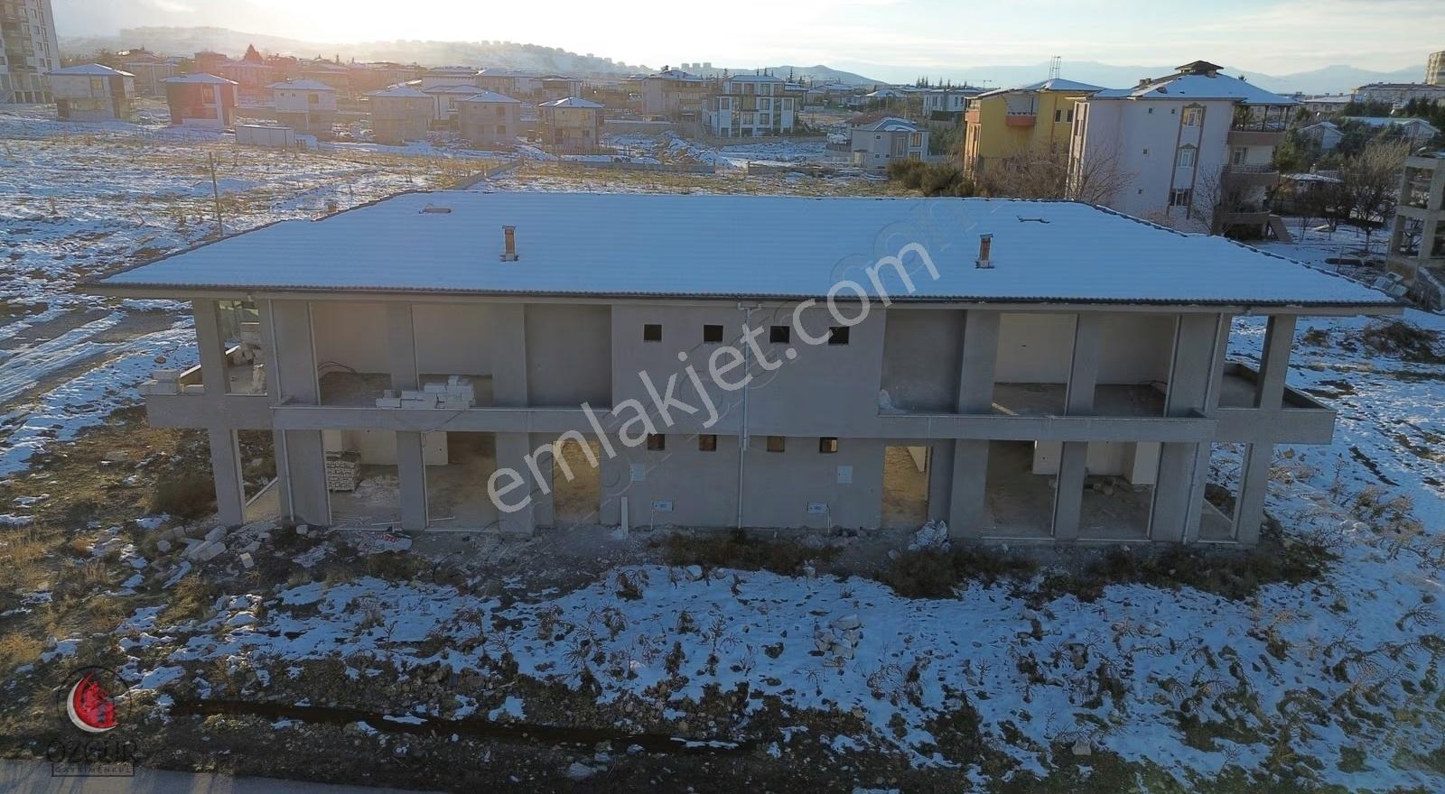 Özgür'den Yakınca Cadde Üzeri Natamam İkiz Villa - Görsel 21