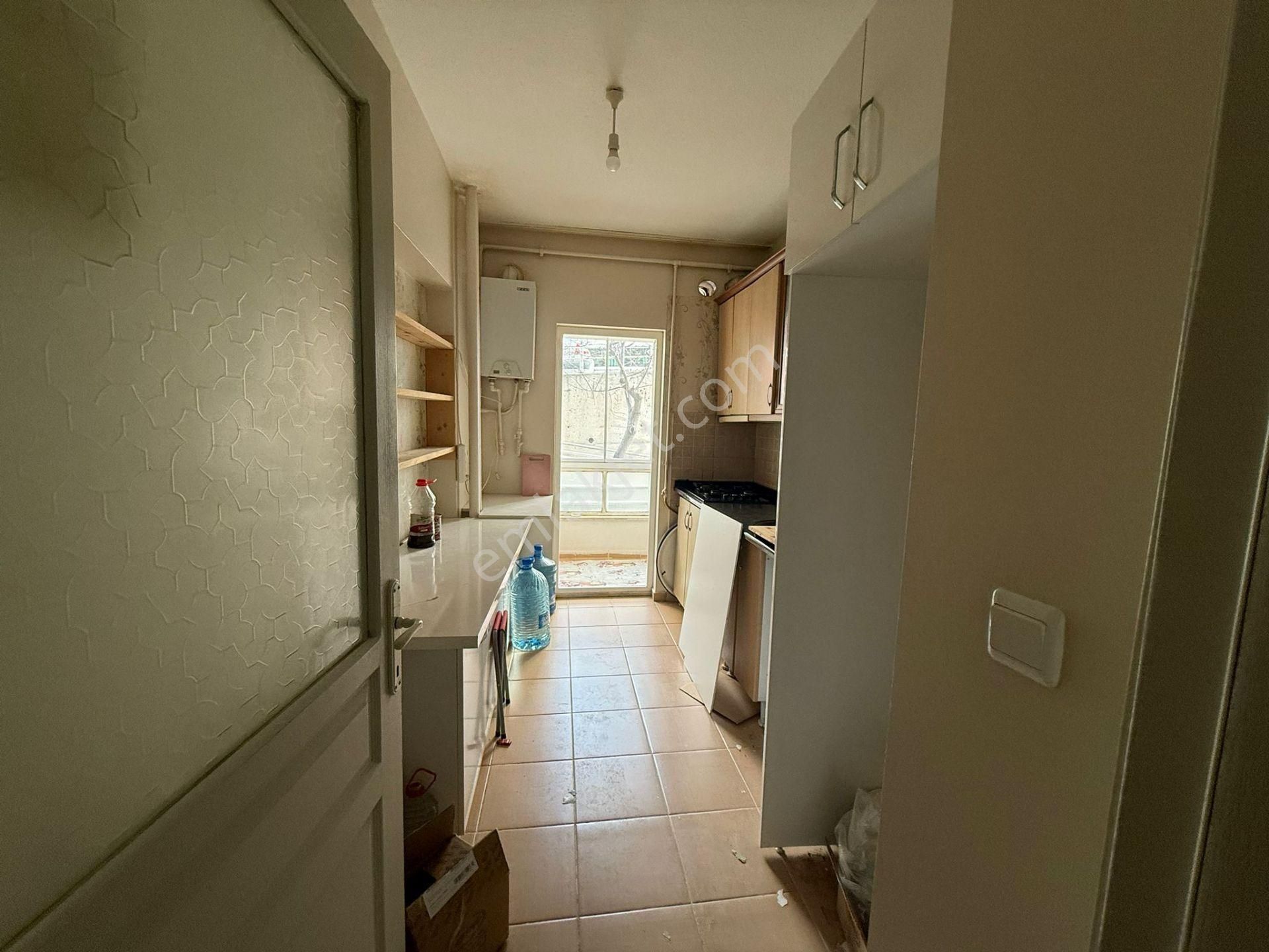 Krc'den Esentepe Toki Bloklarında Satılık 2+1 Daire - Görsel 3