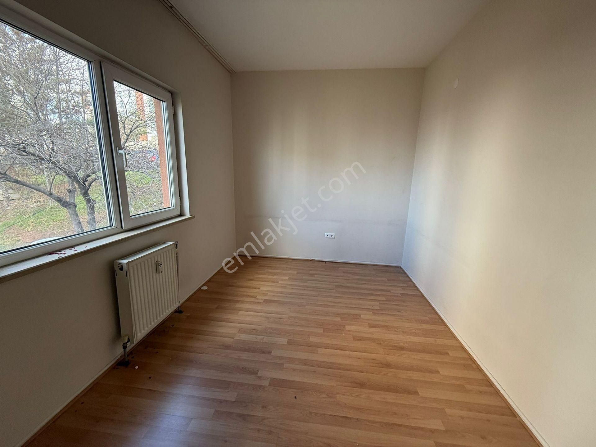 Krc'den Esentepe Toki Bloklarında Satılık 2+1 Daire - Görsel 6