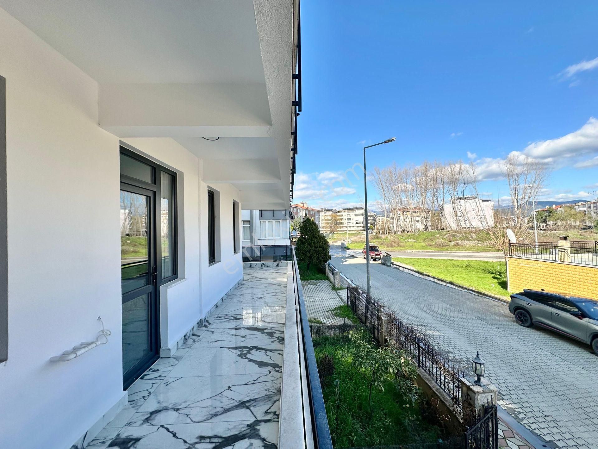 ꧁yetkili Ay Emlak'tan꧁akçay'da Arakat Ön Cephe Ayrı Mutfaklı Lüks Tasarım Satılık 2+1 Daire - Görsel 8