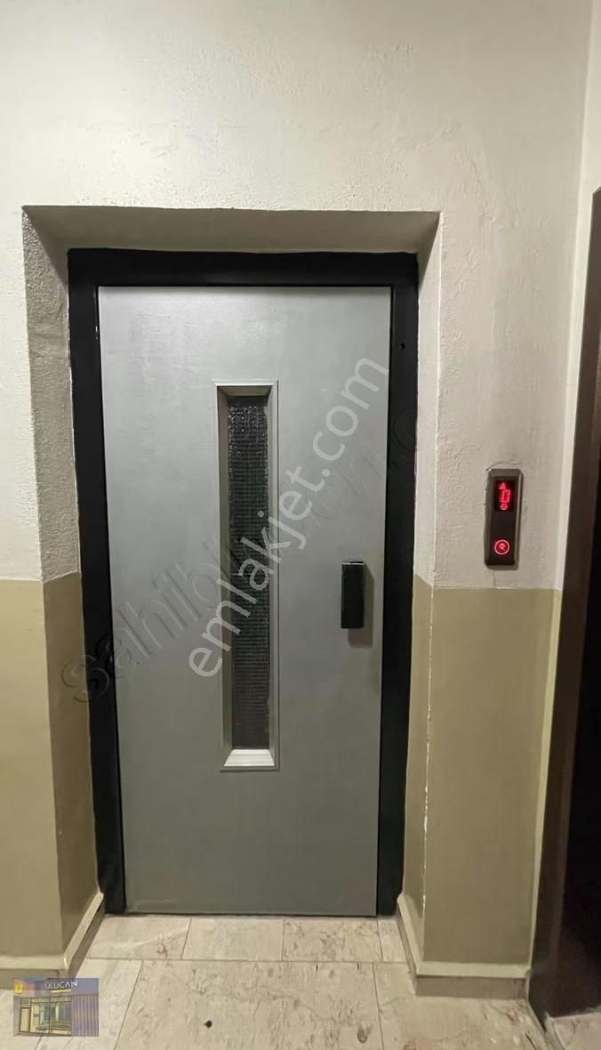 İnegöl Merkezde Kiralık 3+1 160m Cadde Üstü Arakat Daire - Görsel 7