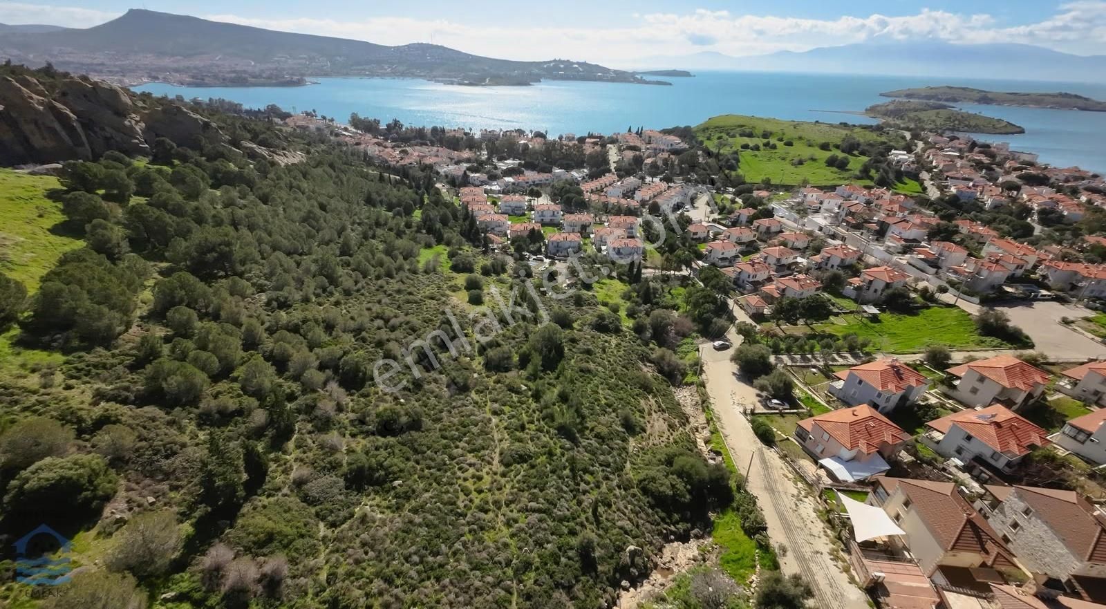 Eski Foça Merkezde Satılık Tarla Deniz Manzaralı, Yola Cepheli - Görsel 4