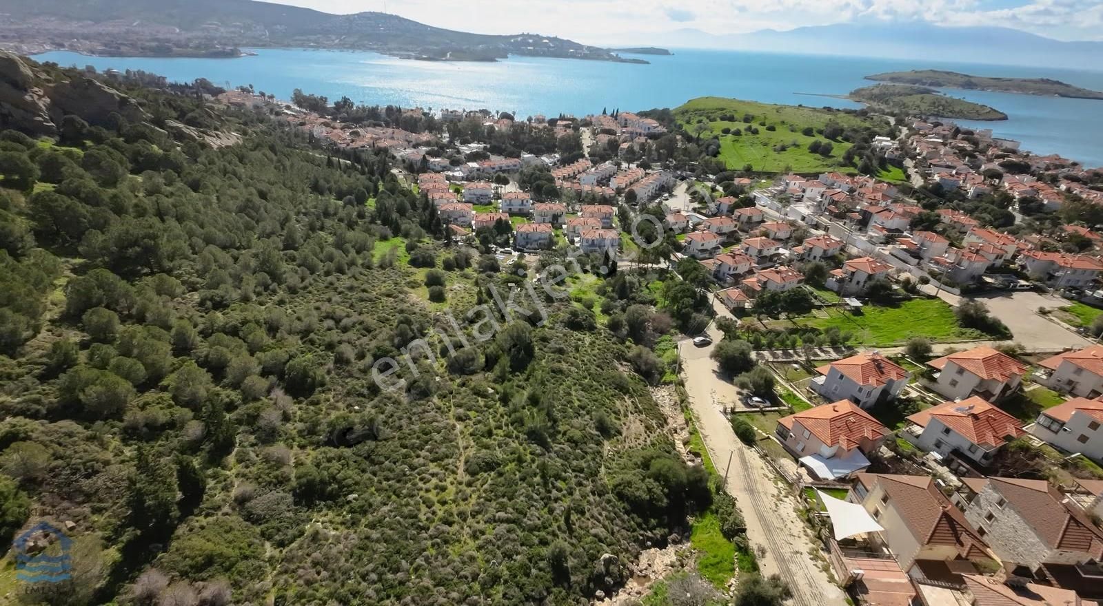 Eski Foça Merkezde Satılık Tarla Deniz Manzaralı, Yola Cepheli - Görsel 5