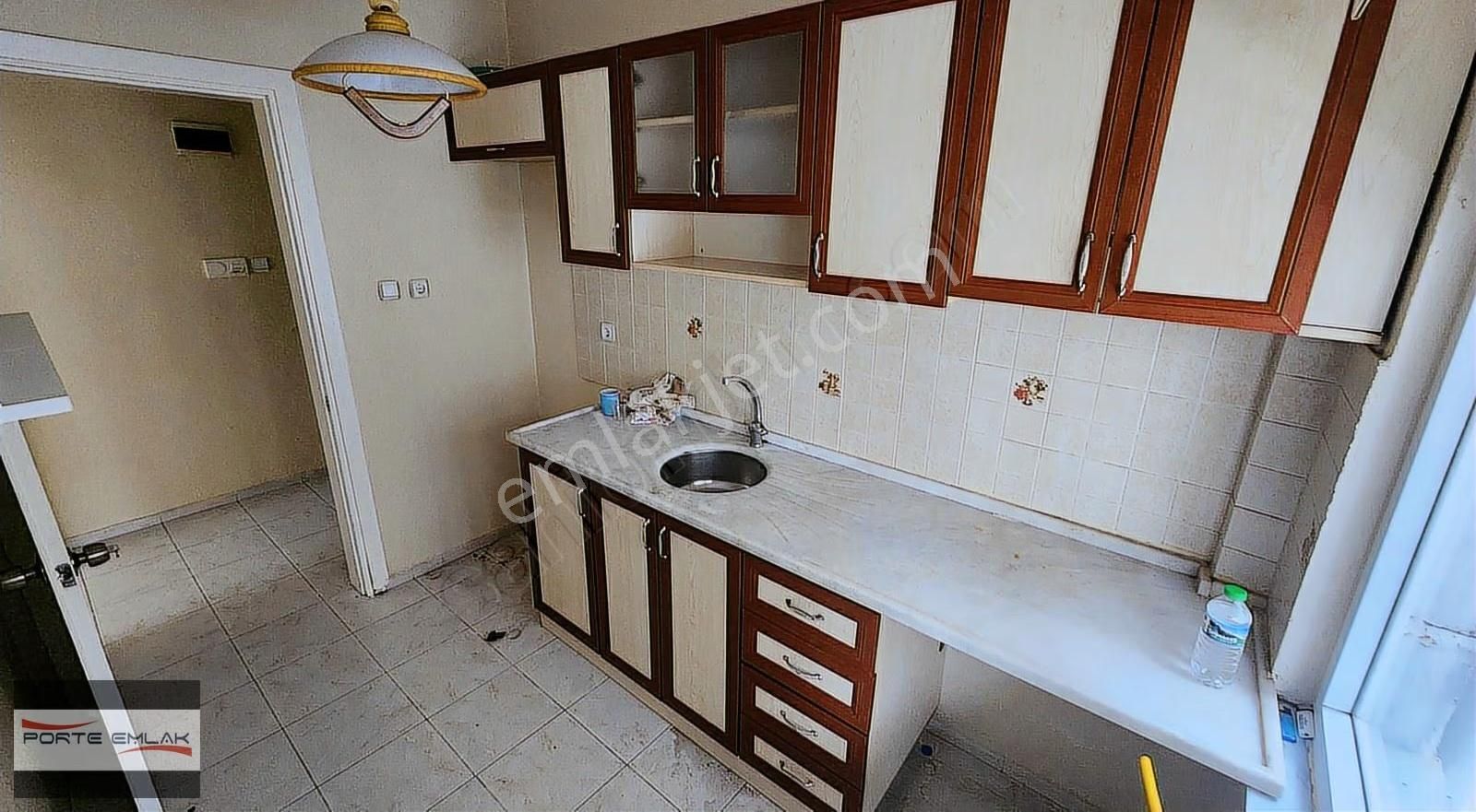 Pazar Pazarında Kiralık Giriş Kat 2+1 Daire - Görsel 2