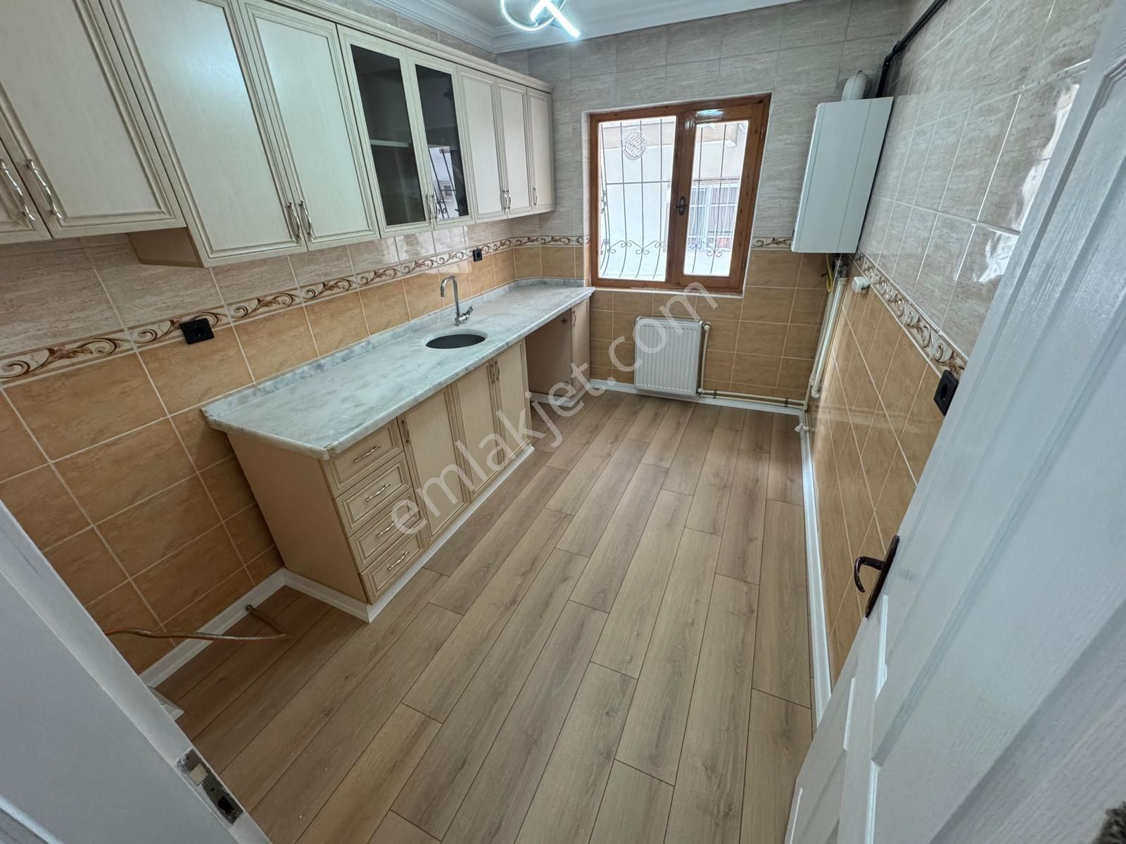 Mareşal Çakmak Mh'de Masrafsız Satılık 3+1 Yüksek Giriş Daire