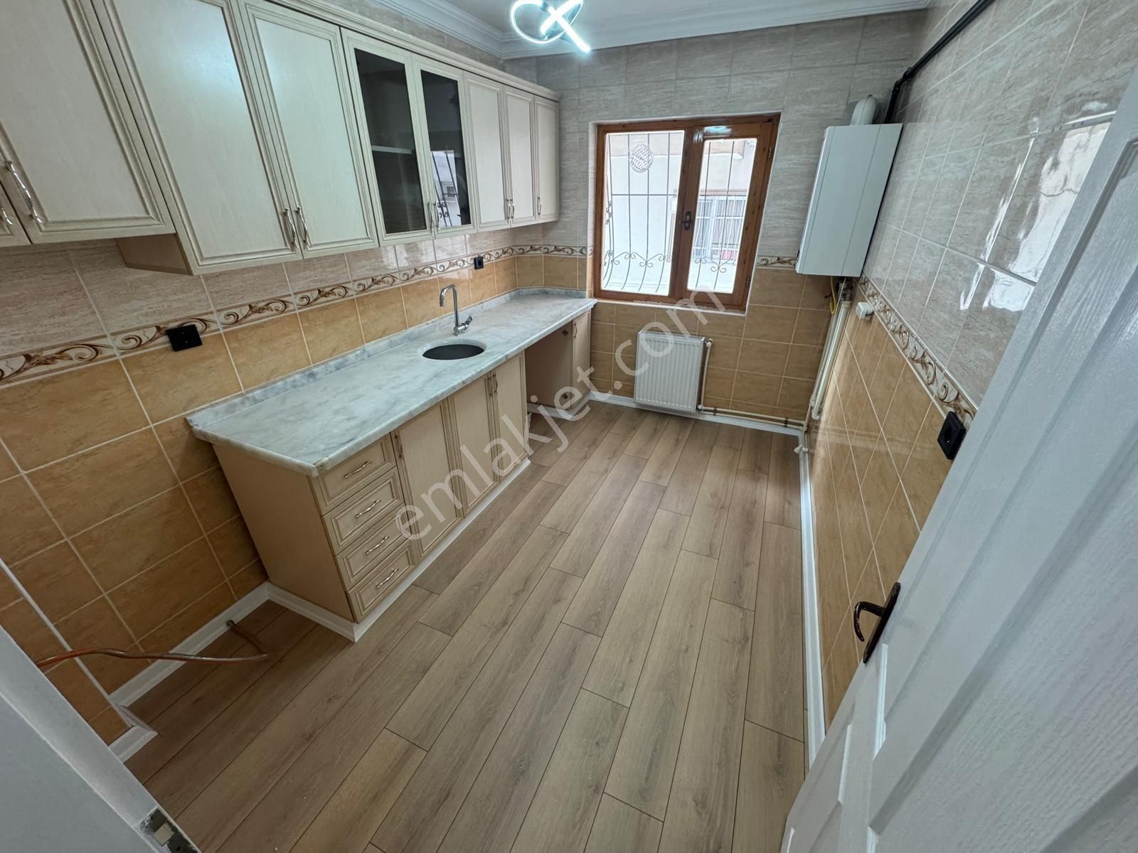 Mareşal Çakmak Mh'de Masrafsız Satılık 3+1 Yüksek Giriş Daire - Görsel 3