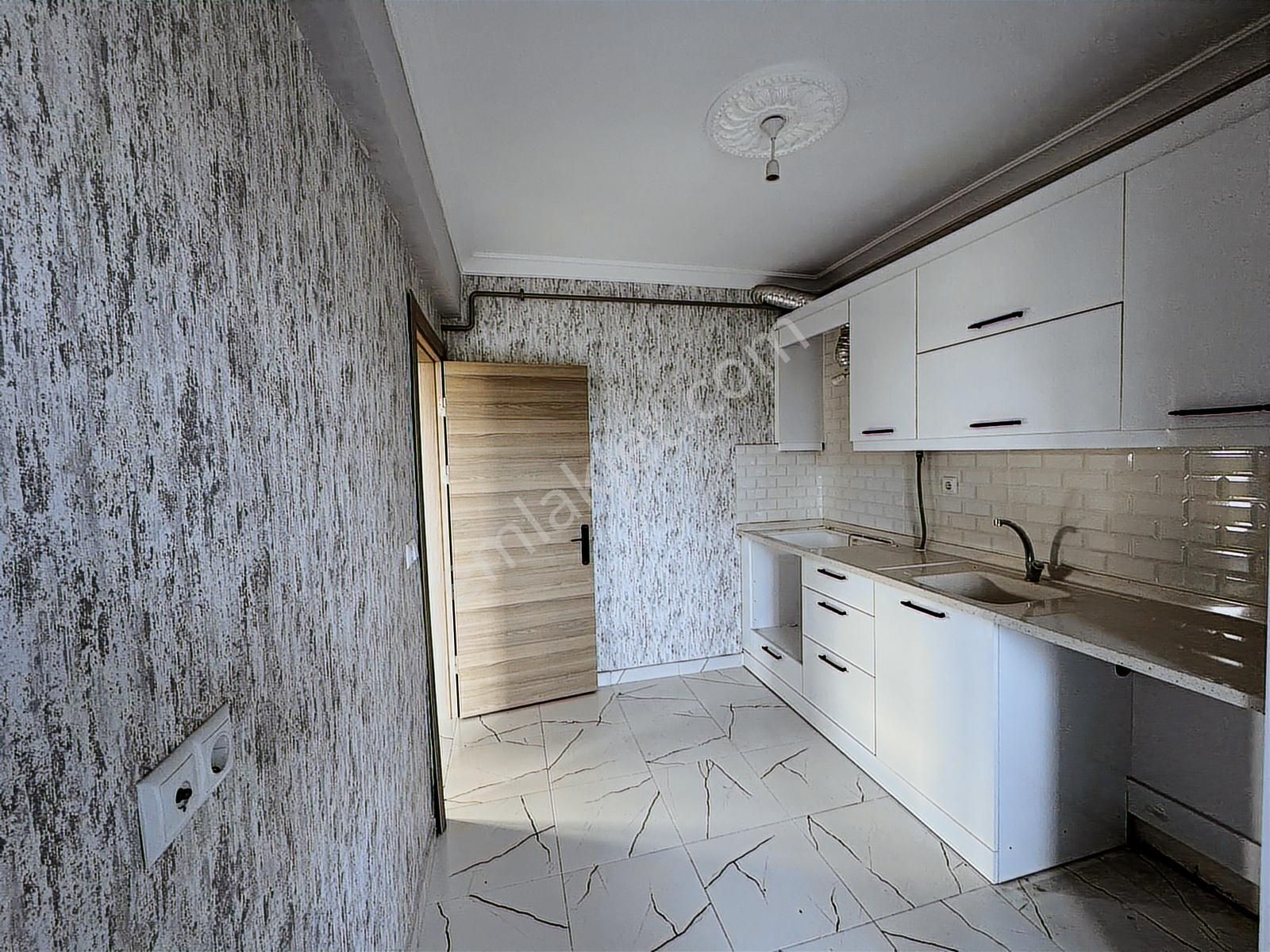 Mavi Emlaktan 100.yıl Mah. Tel Örgü Boyunda 2+1 Kiralık Daire