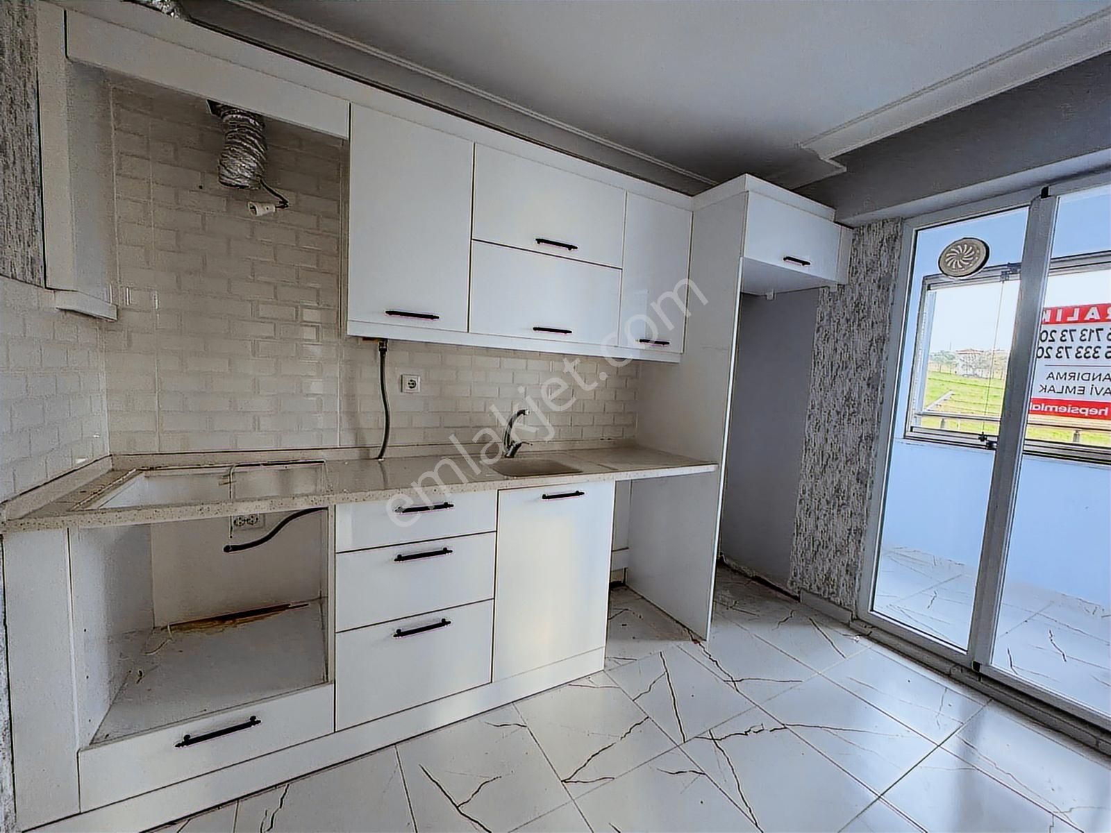 Mavi Emlaktan 100.yıl Mah. Tel Örgü Boyunda 2+1 Kiralık Daire - Görsel 4