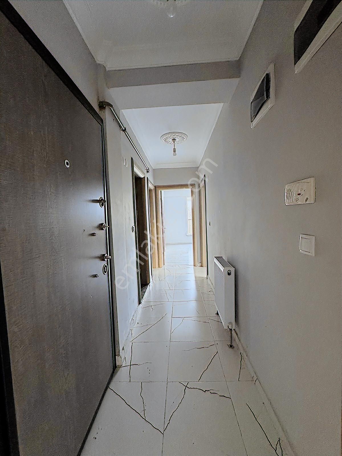 Mavi Emlaktan 100.yıl Mah. Tel Örgü Boyunda 2+1 Kiralık Daire - Görsel 2