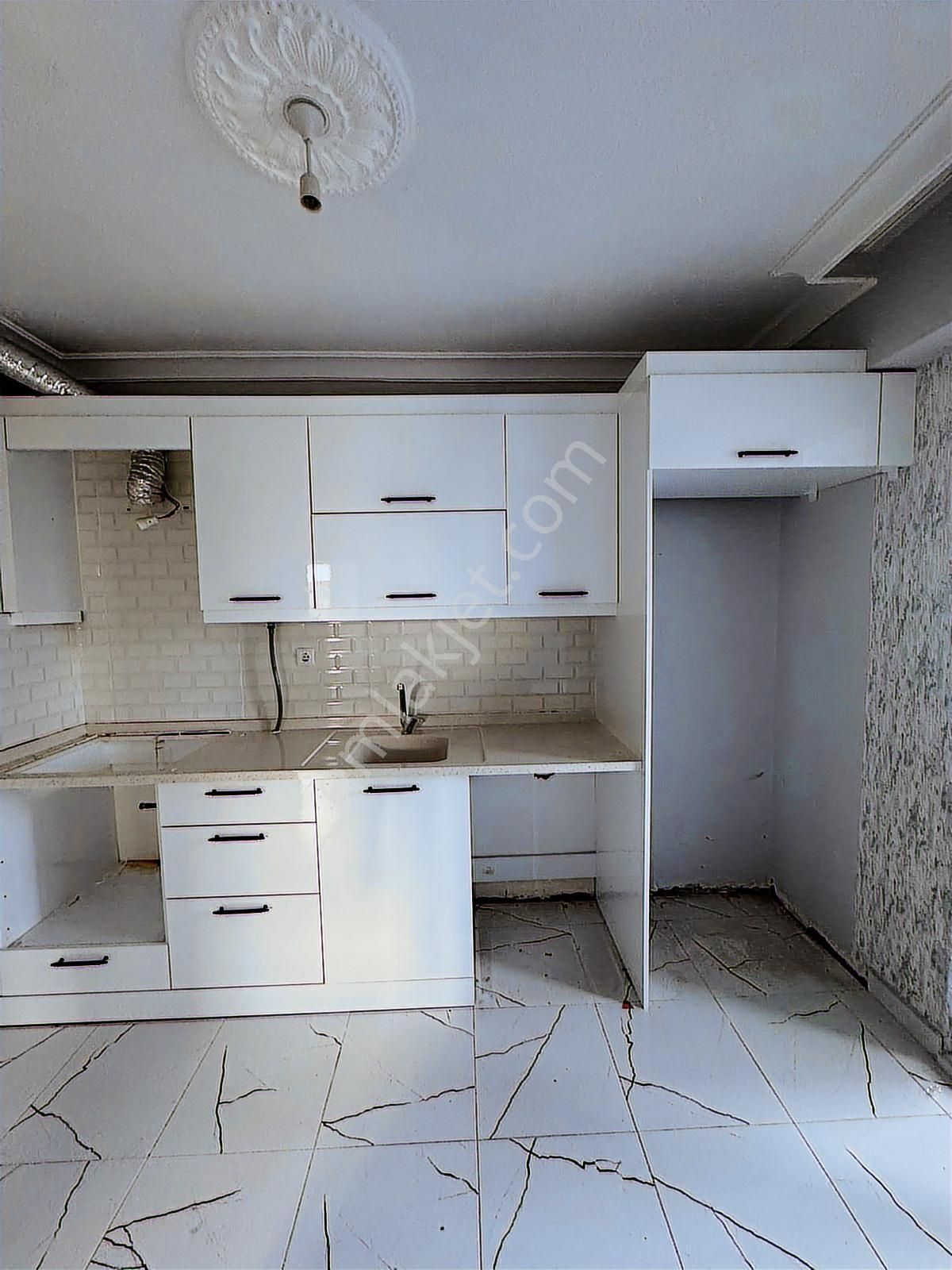 Mavi Emlaktan 100.yıl Mah. Tel Örgü Boyunda 2+1 Kiralık Daire - Görsel 7