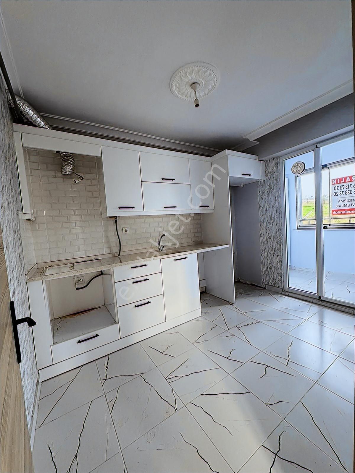 Mavi Emlaktan 100.yıl Mah. Tel Örgü Boyunda 2+1 Kiralık Daire - Görsel 6