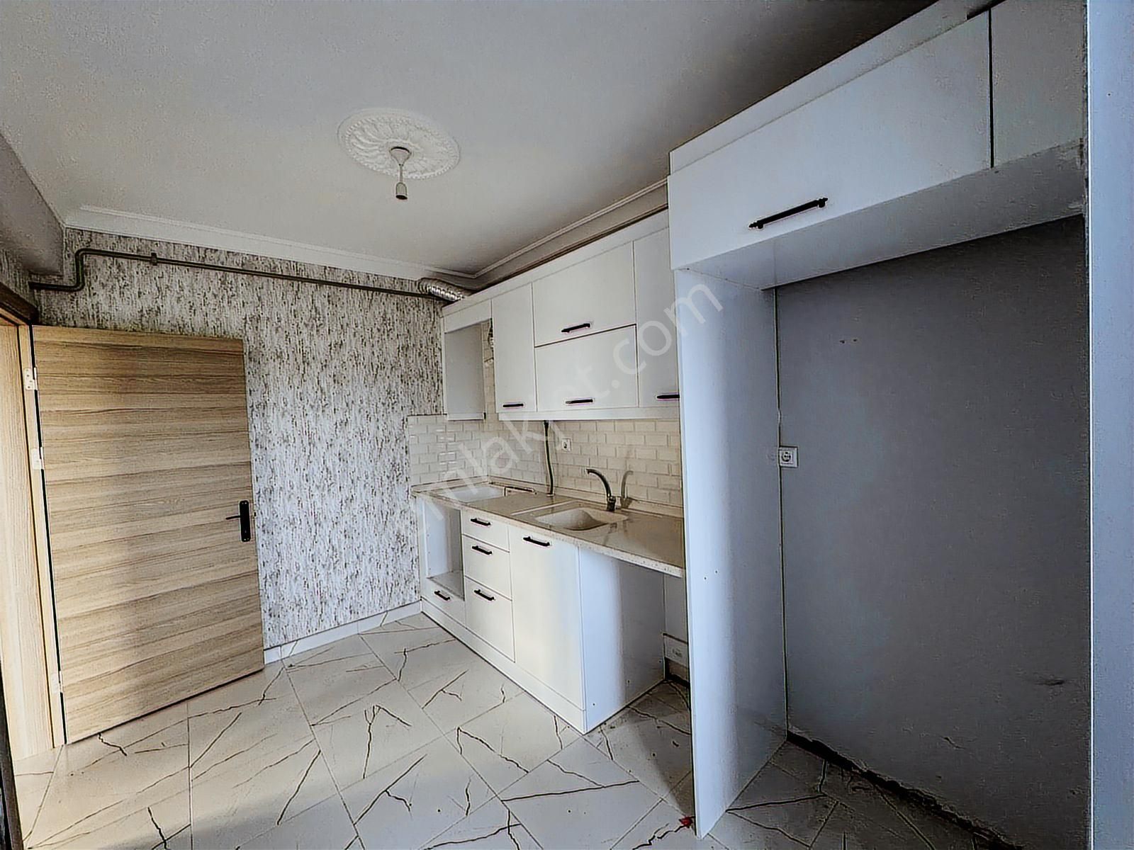 Mavi Emlaktan 100.yıl Mah. Tel Örgü Boyunda 2+1 Kiralık Daire - Görsel 5