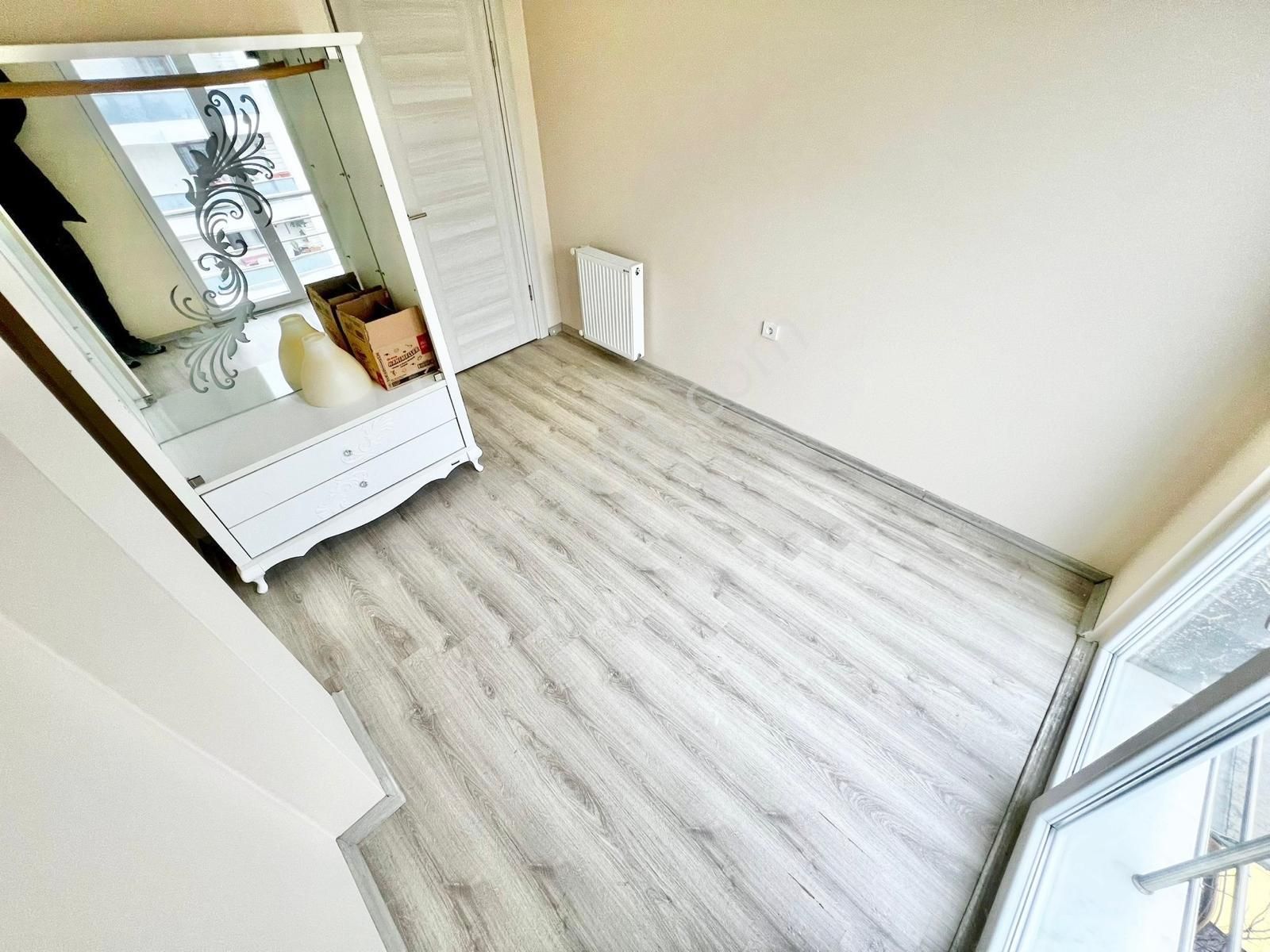 ꧁ay Emlaktan꧂akçay'da Full Kredili Ön Cephe Kombili Asansörlü Muhteşem Konumlu Satılık 1+1 Daire - Görsel 18