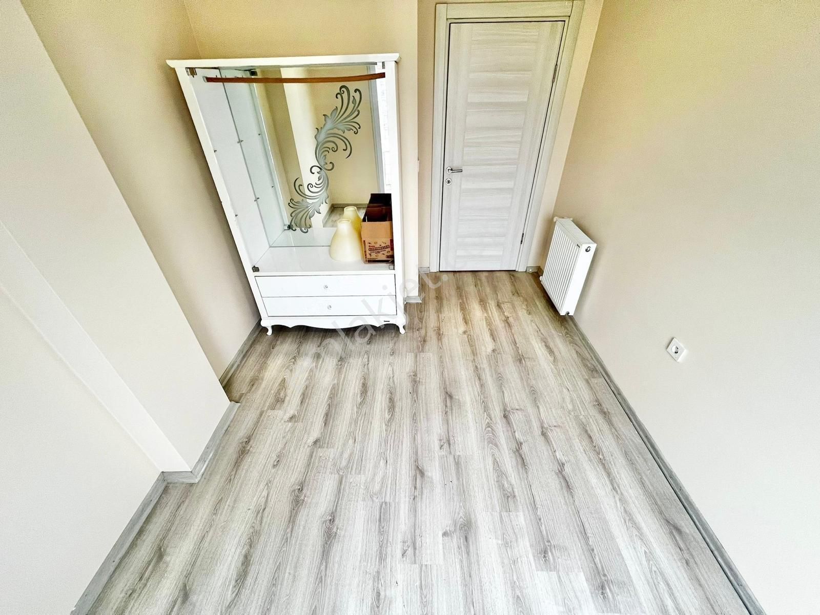 ꧁ay Emlaktan꧂akçay'da Full Kredili Ön Cephe Kombili Asansörlü Muhteşem Konumlu Satılık 1+1 Daire - Görsel 21