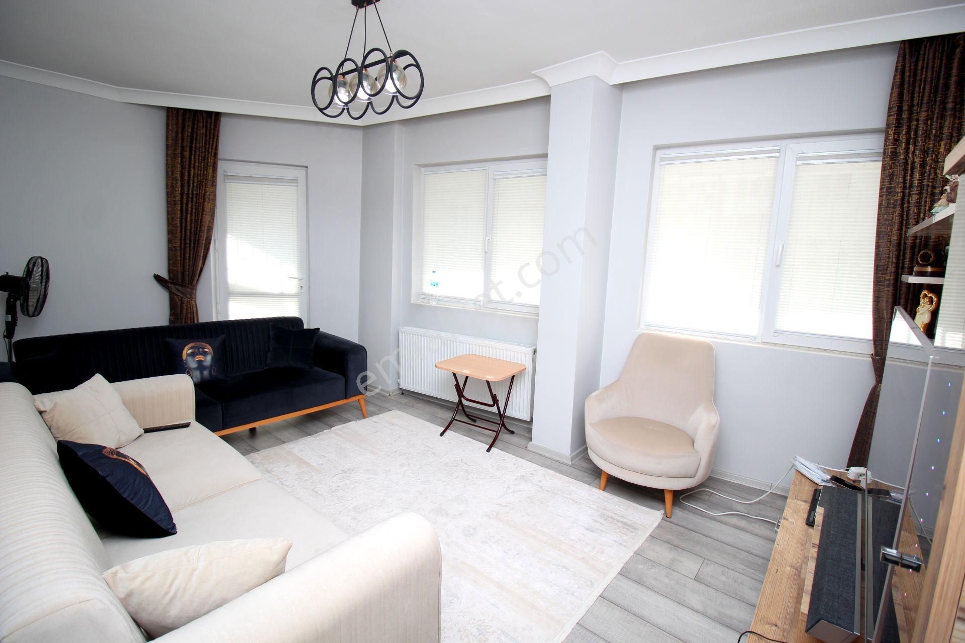 Emre Emlak'tan Süvaride Full Genç Bina'da Ön Cephe Köşe Cephe 2+1 Satılık Daire - Görsel 6