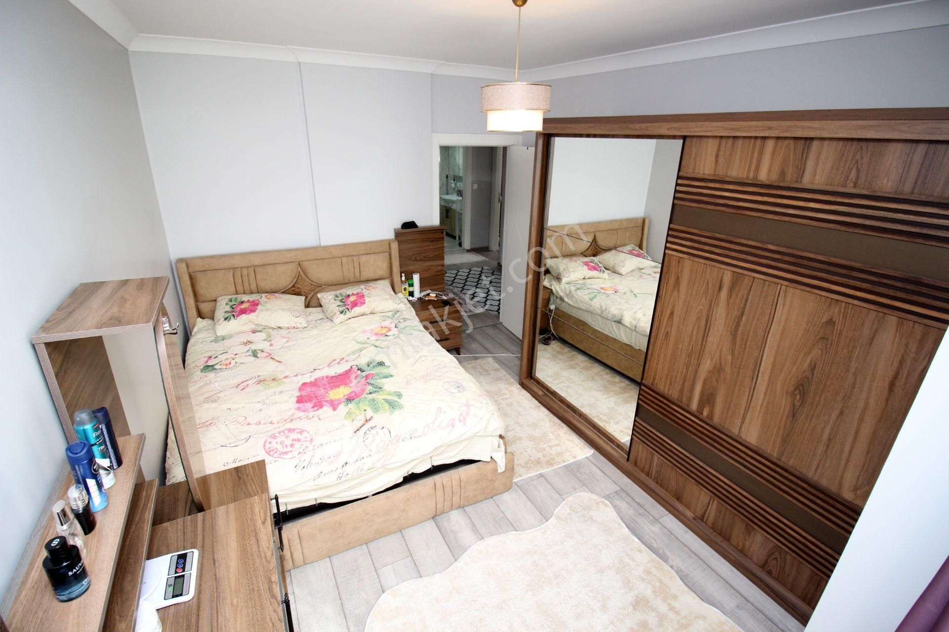 Emre Emlak'tan Süvaride Full Genç Bina'da Ön Cephe Köşe Cephe 2+1 Satılık Daire - Görsel 17