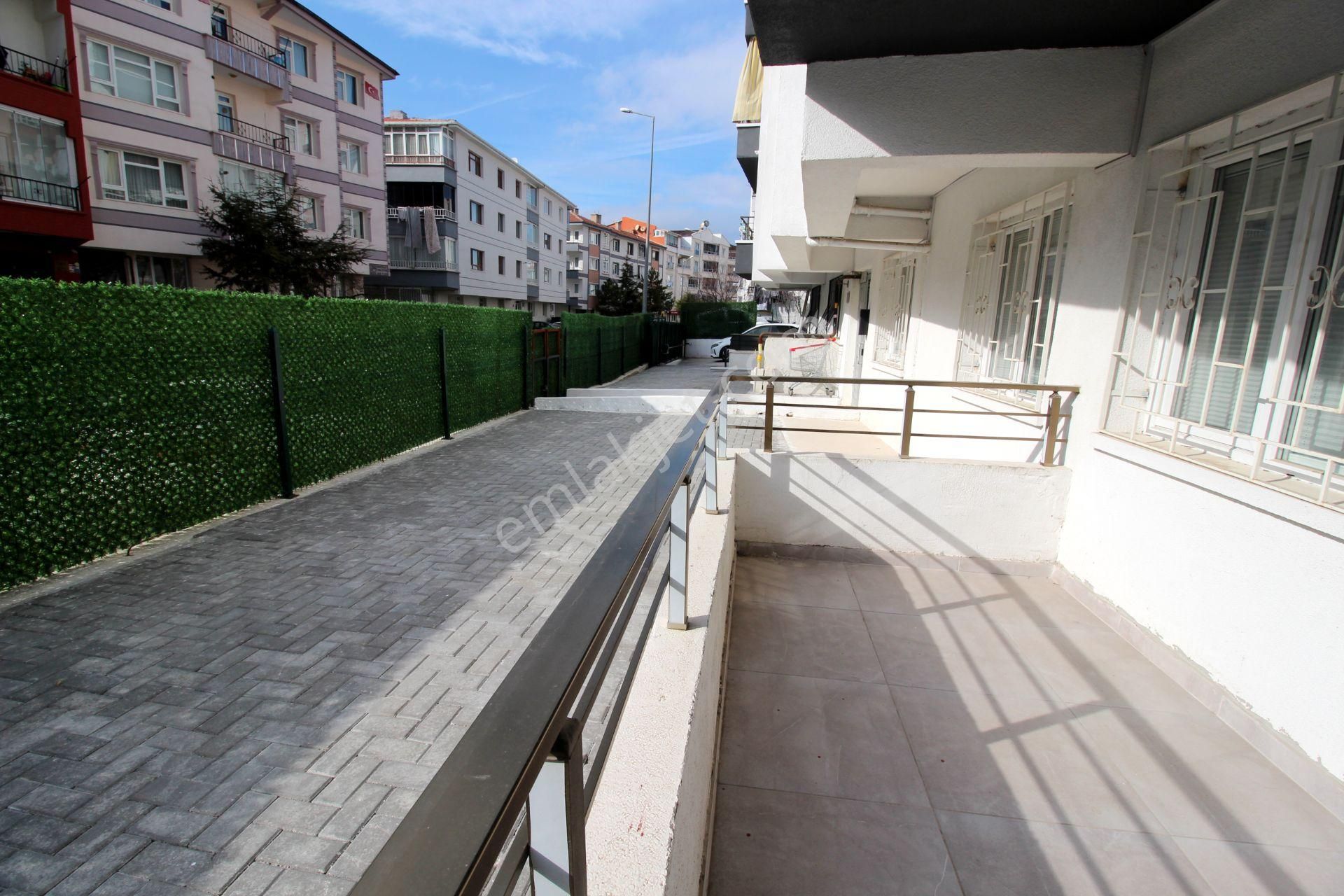 Emre Emlak'tan Süvaride Full Genç Bina'da Ön Cephe Köşe Cephe 2+1 Satılık Daire - Görsel 14