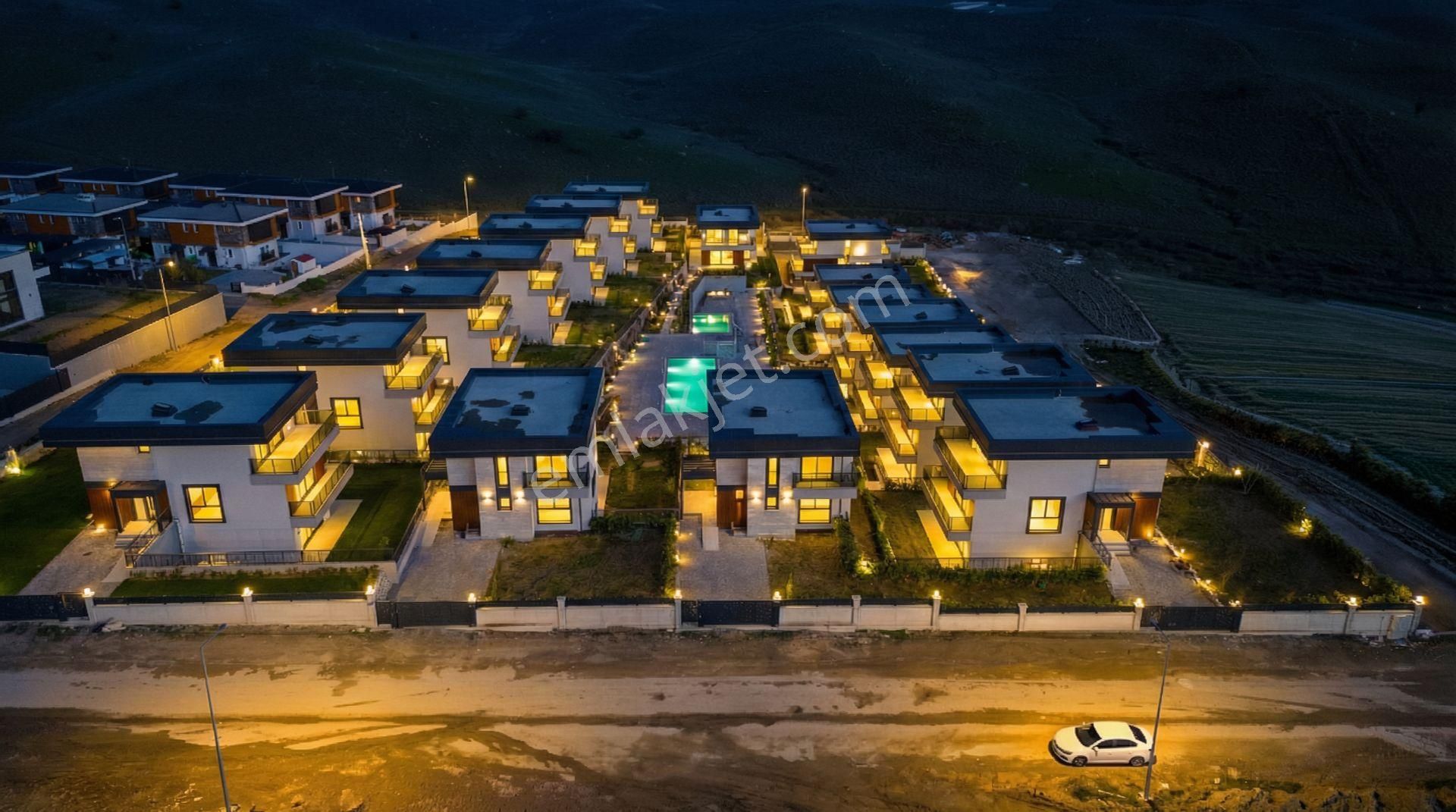 Sseferihisar'da Prestijli Ve Konforlu Satılık Müstakil Lüks Villa - Görsel 11