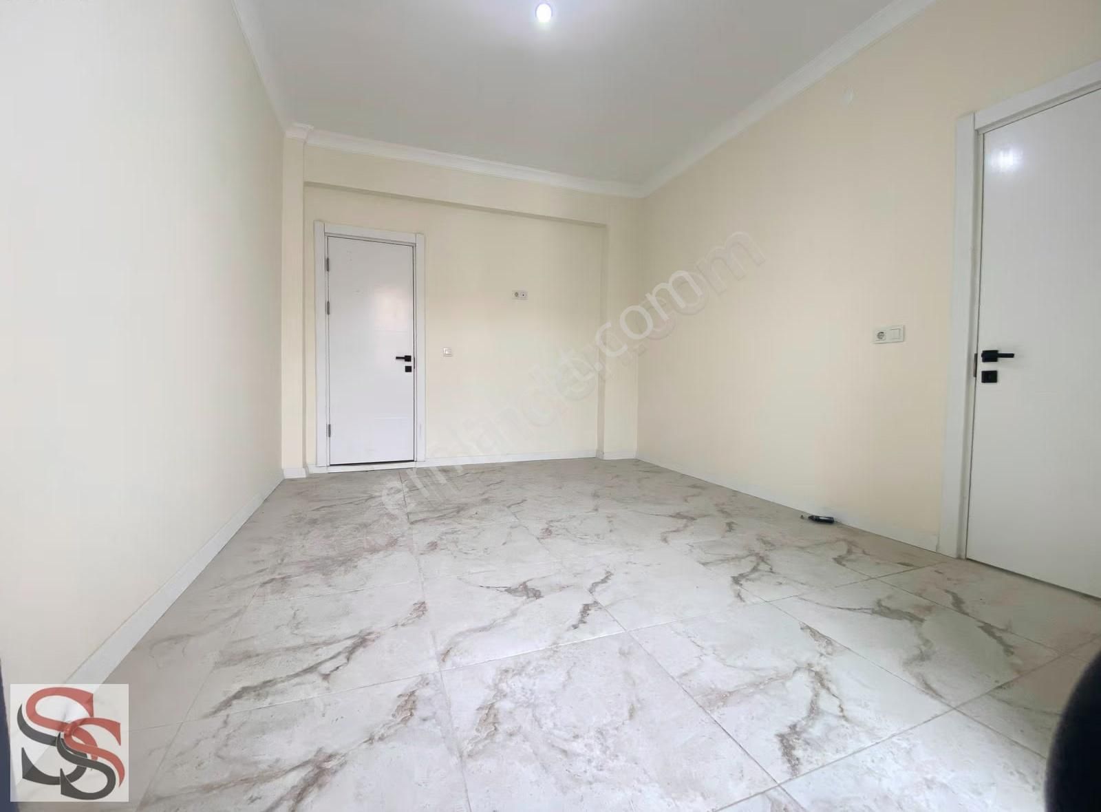 Arifiye Fatih Mah. Site İçerisinde Lüks Geniş 2+1 Satılık Daire - Görsel 3