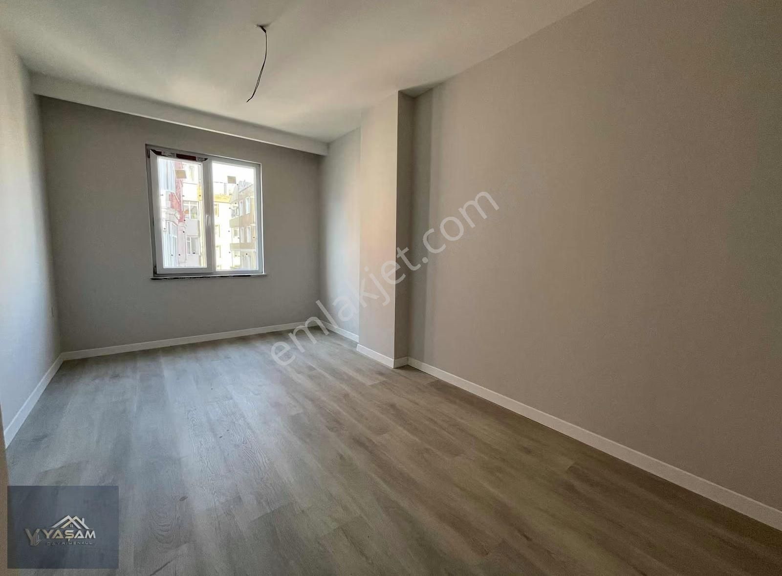 Merkezde | Avukatlık, Diş Kliniği Ve Ofis Kullanımına Uygun 2+1 - Görsel 9