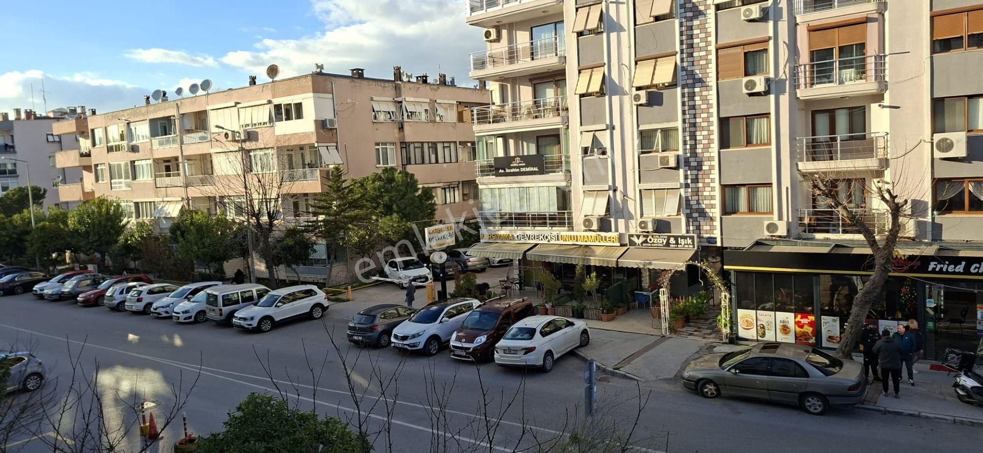 Bahriyeüçok Bulvarı'nda Asansörlü 3+1 Kiralık Daire - Görsel 34