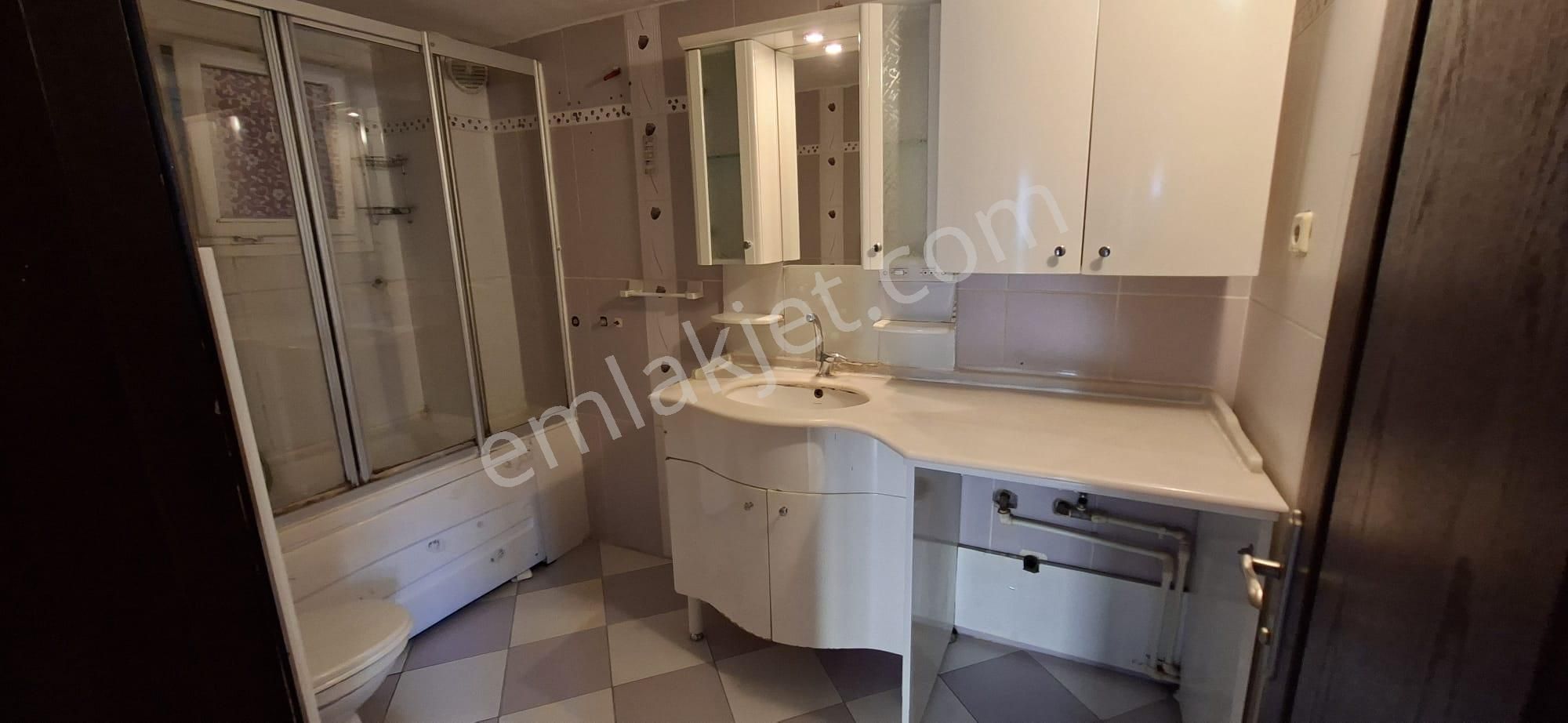 Bahriyeüçok Bulvarı'nda Asansörlü 3+1 Kiralık Daire - Görsel 29