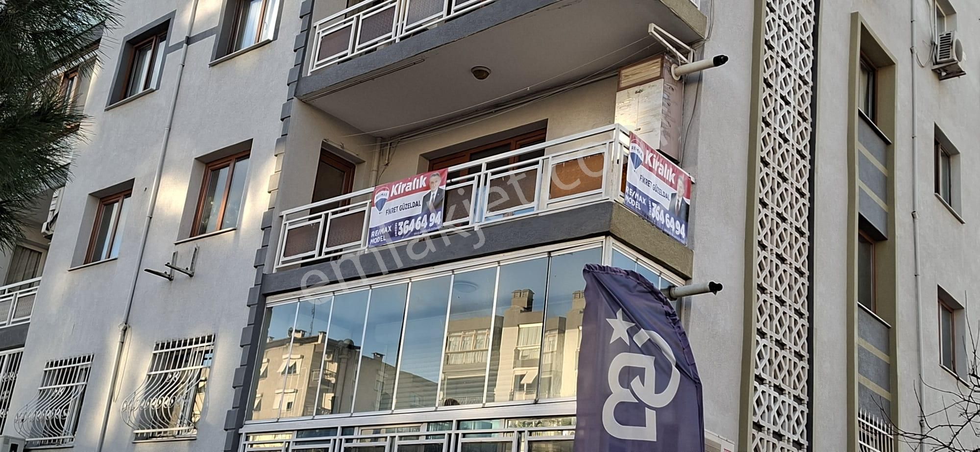 Bahriyeüçok Bulvarı'nda Asansörlü 3+1 Kiralık Daire - Görsel 2