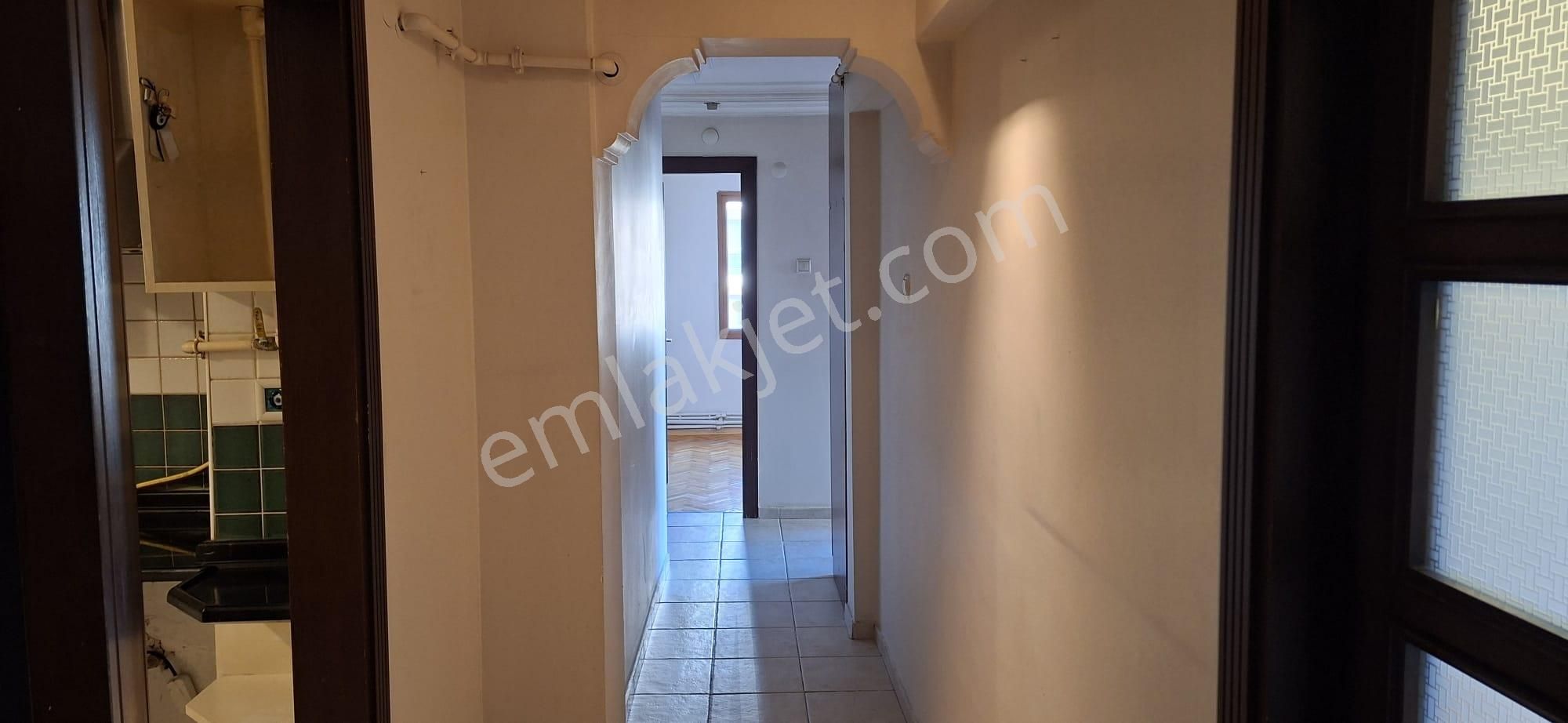 Bahriyeüçok Bulvarı'nda Asansörlü 3+1 Kiralık Daire - Görsel 25