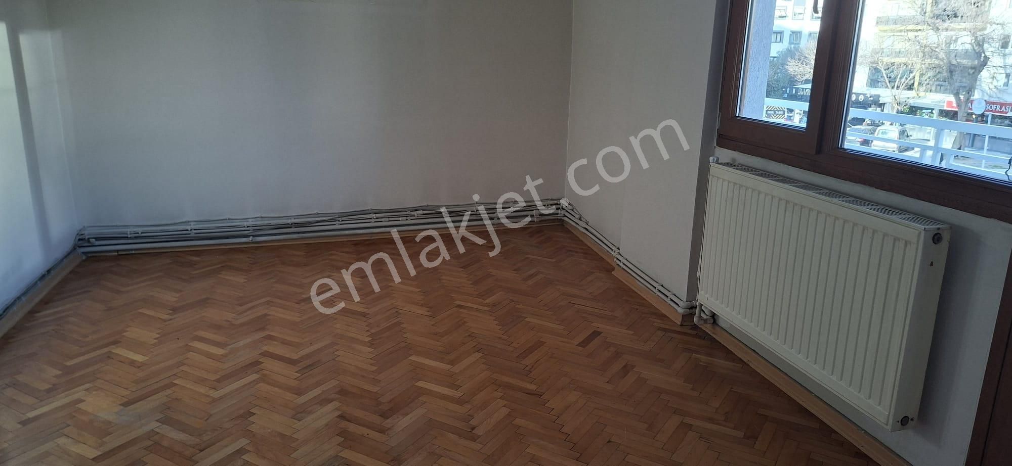 Bahriyeüçok Bulvarı'nda Asansörlü 3+1 Kiralık Daire - Görsel 23