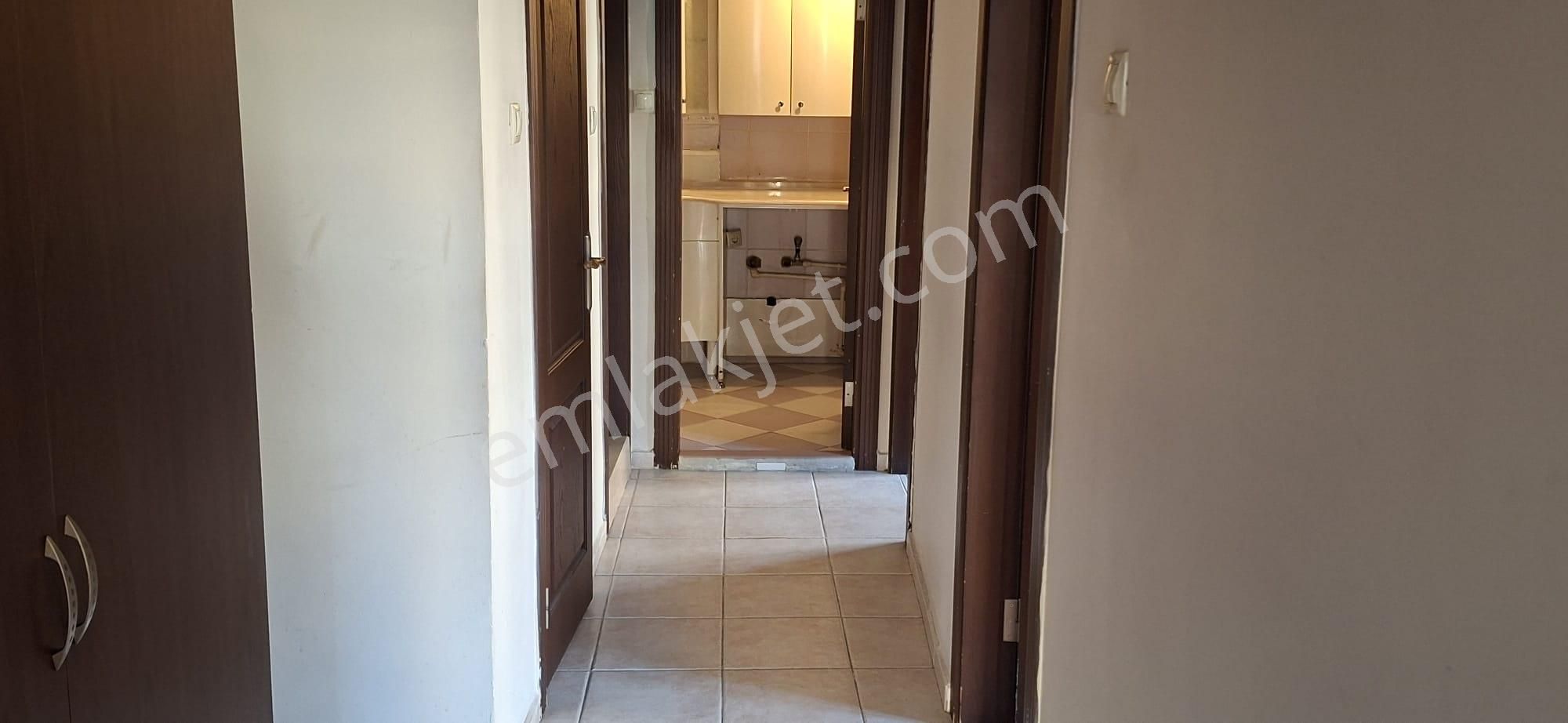 Bahriyeüçok Bulvarı'nda Asansörlü 3+1 Kiralık Daire - Görsel 20