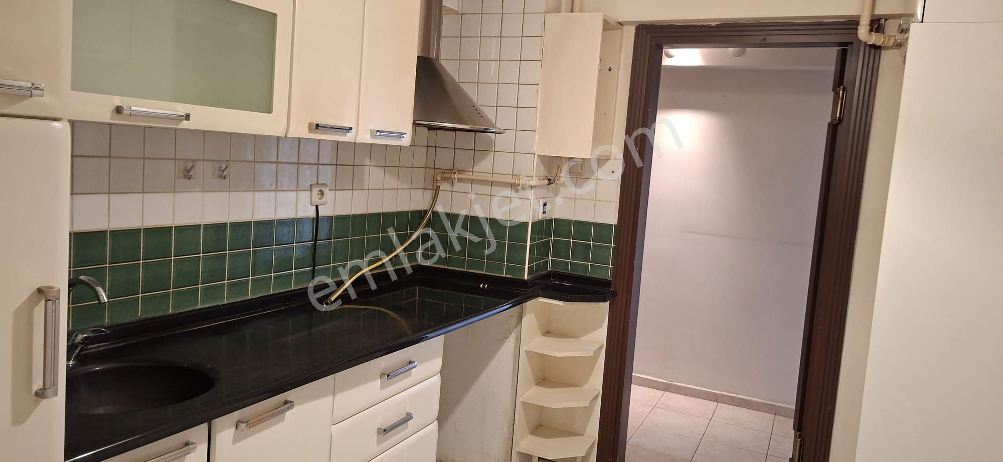 Bahriyeüçok Bulvarı'nda Asansörlü 3+1 Kiralık Daire - Görsel 4
