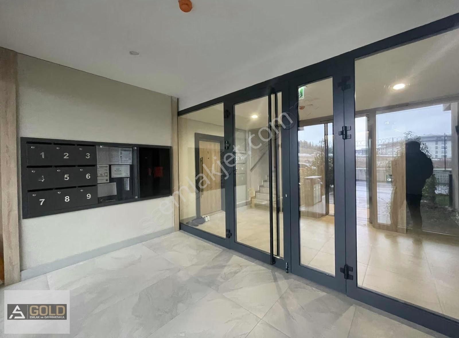 Bahçeşehir Vadi Evleri 235m2 4+1 Önü Full Açık Az Katlı Güncel - Görsel 2