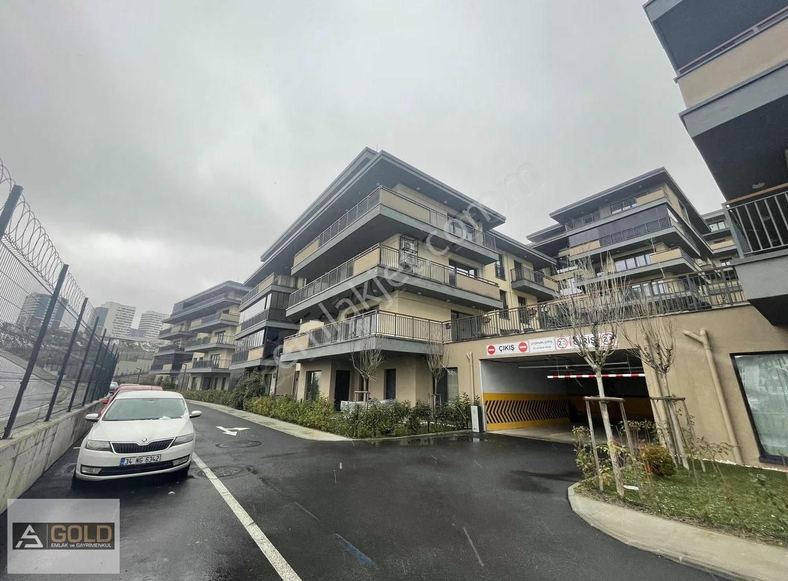 Bahçeşehir Vadi Evleri 235m2 4+1 Önü Full Açık Az Katlı Güncel