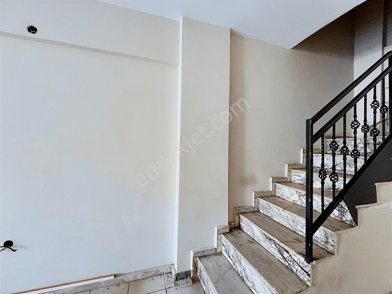 Marmaris Merkez'de Asma Katlı Kiralık 80 M2 Dükkan - Görsel 10