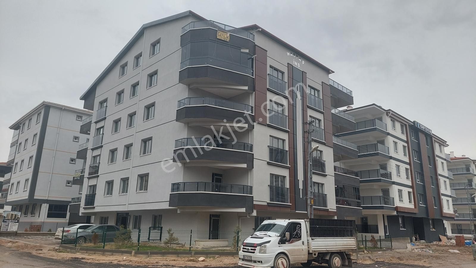 Sincan Yenikent Sıfır Bina 3+1 Ara Kat Asansörlü Kiralık Daire