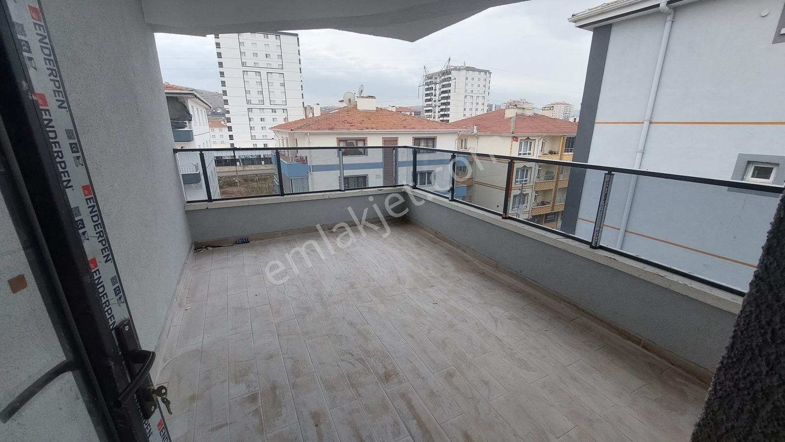 Sincan Yenikent Sıfır Bina 3+1 Ara Kat Asansörlü Kiralık Daire - Görsel 12