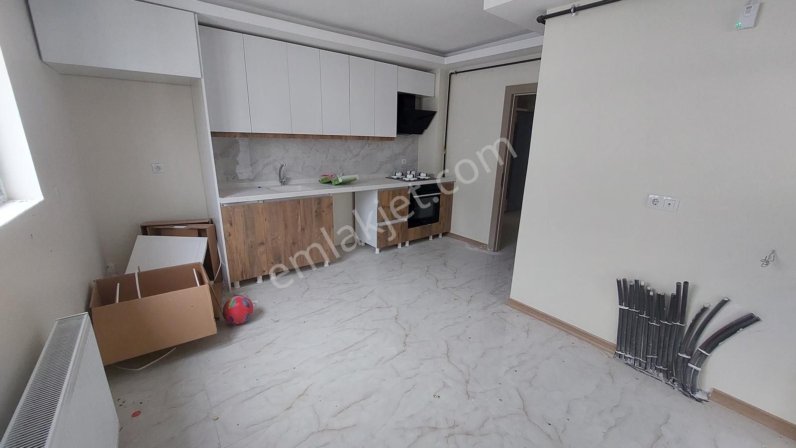 Sincan Yenikent Sıfır Bina 3+1 Ara Kat Asansörlü Kiralık Daire - Görsel 6