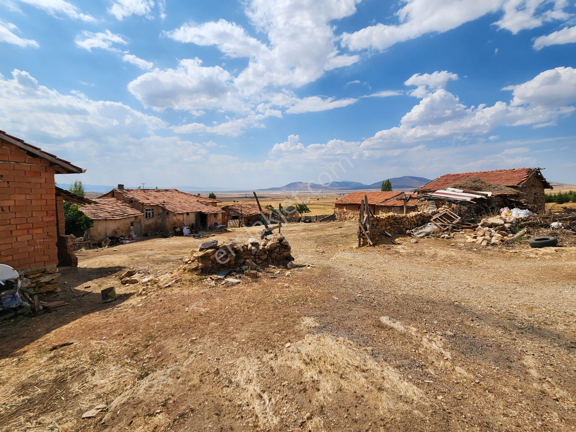 Kütahya Altıntas 1 Tane Yenı Ev 1 Tane Ahır 1051 M2 Imarlı Arsa - Görsel 17