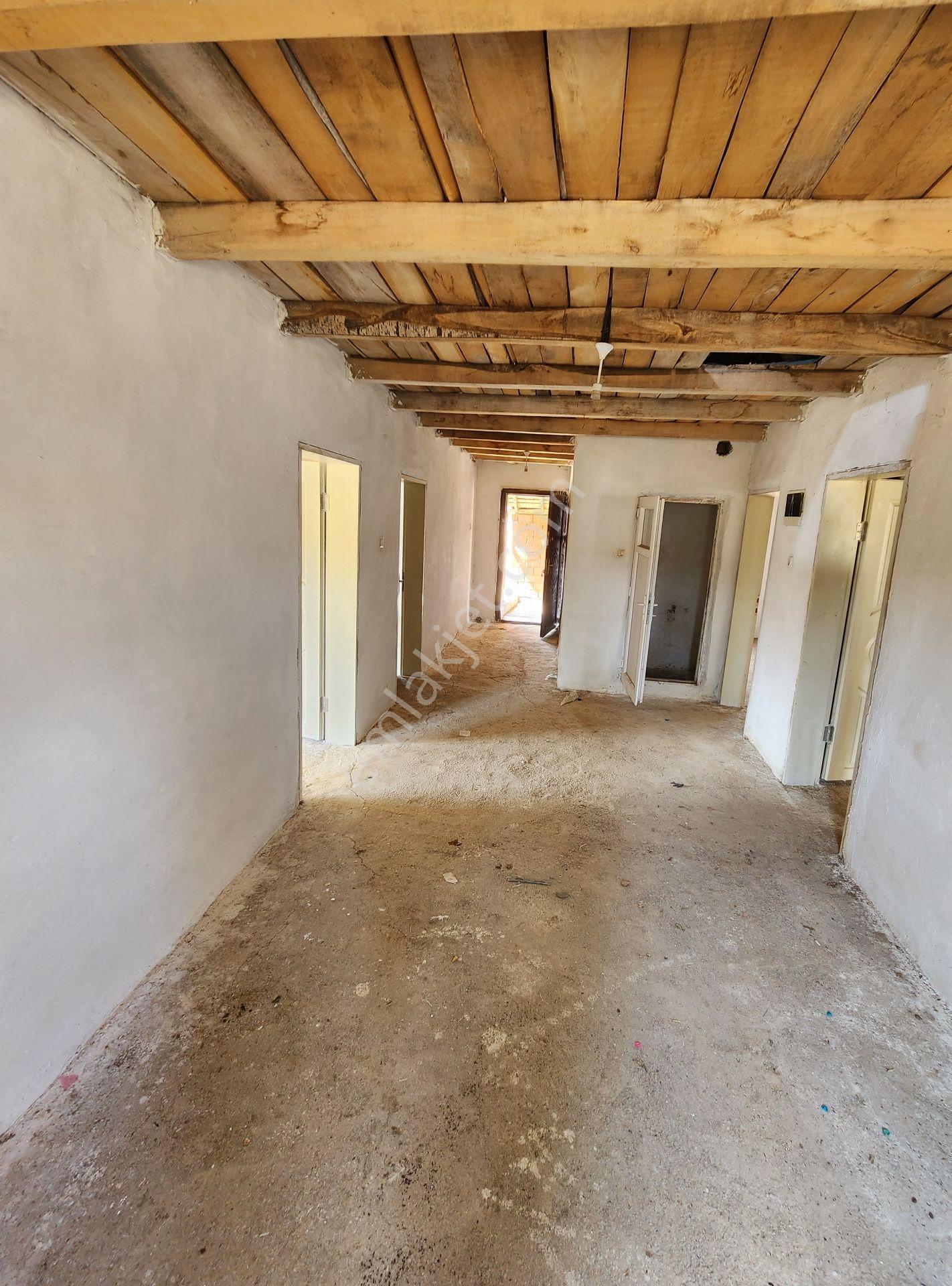 Kütahya Altıntas 1 Tane Yenı Ev 1 Tane Ahır 1051 M2 Imarlı Arsa - Görsel 10