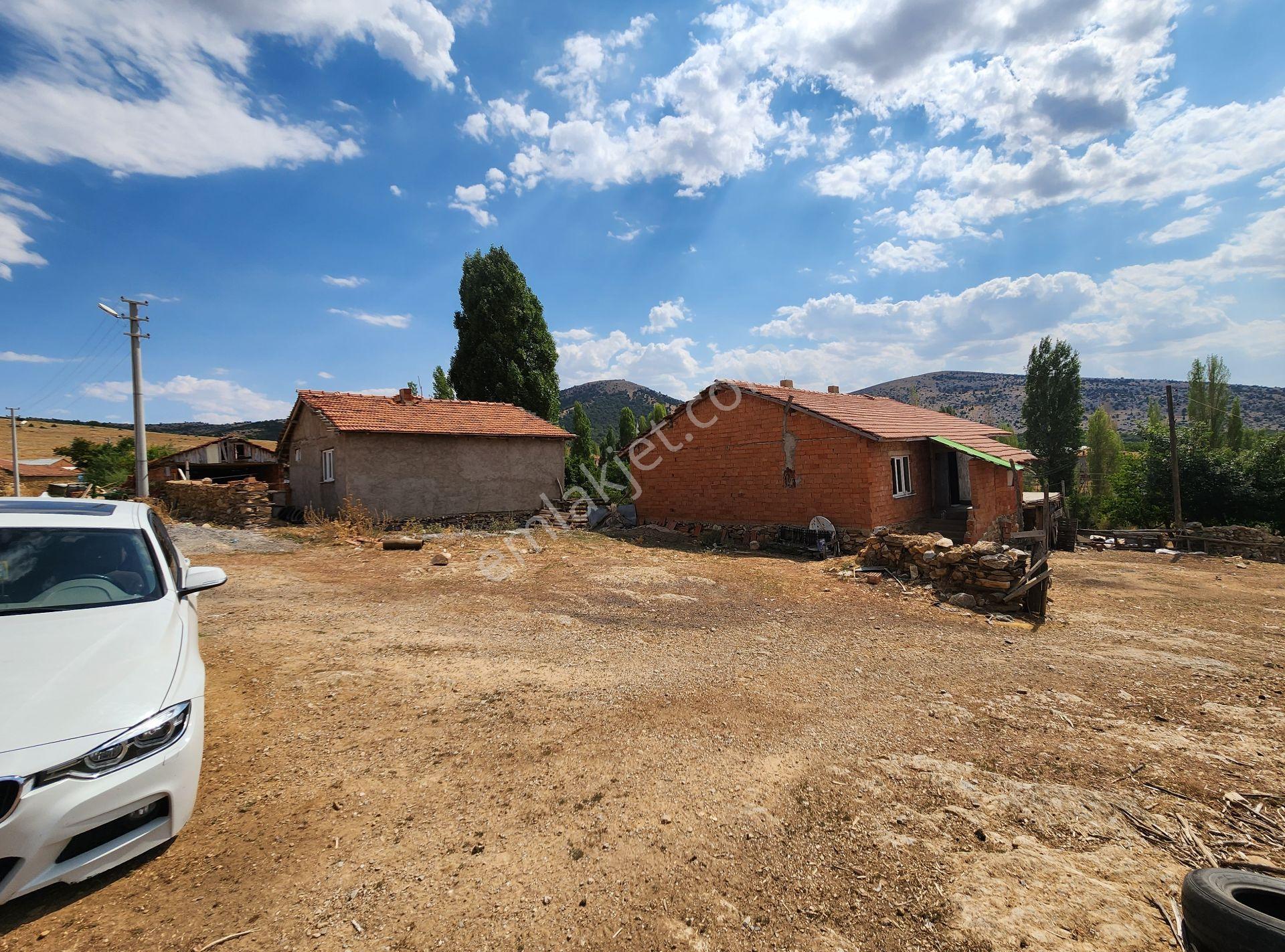 Kütahya Altıntas 1 Tane Yenı Ev 1 Tane Ahır 1051 M2 Imarlı Arsa - Görsel 9
