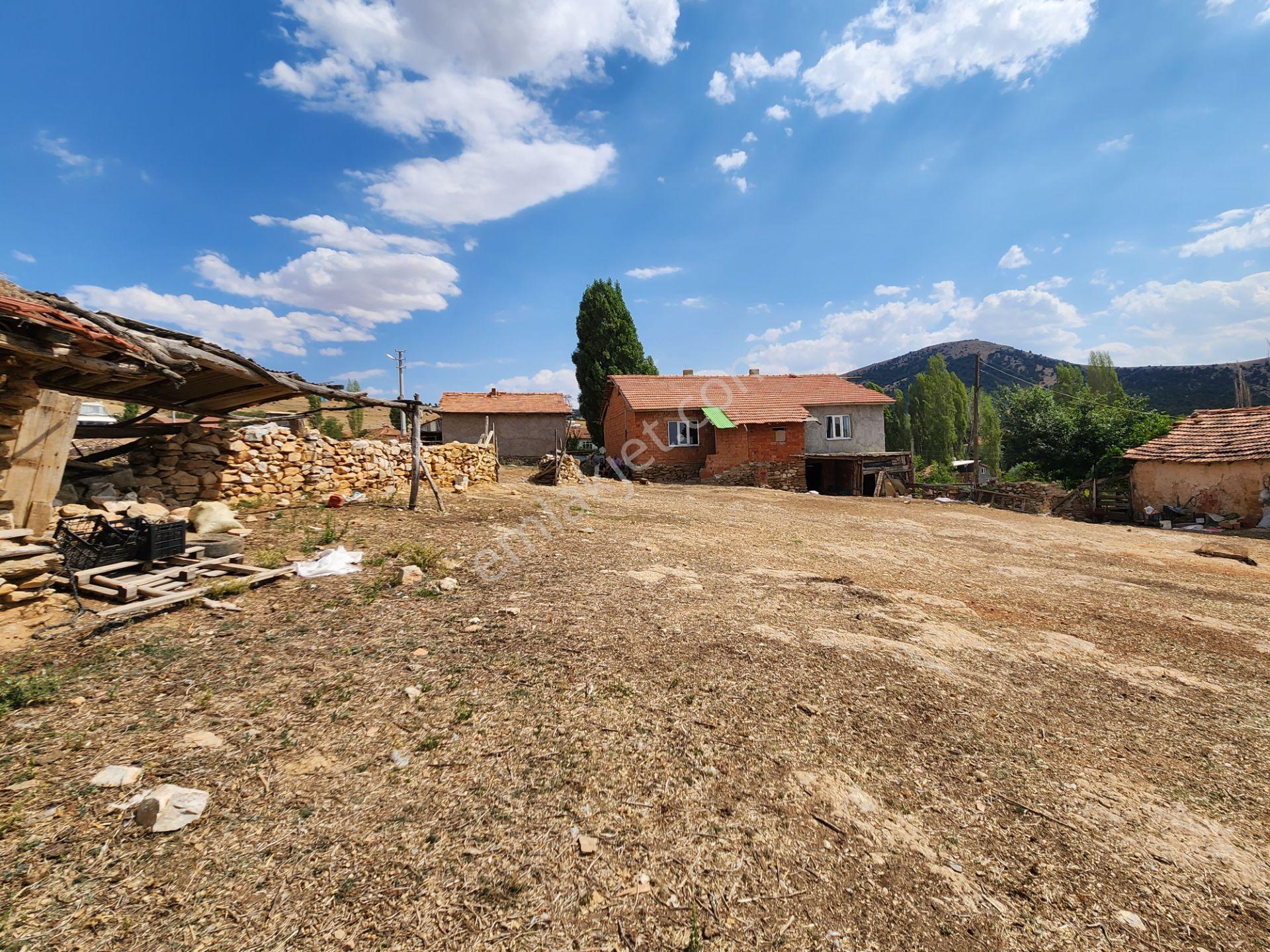 Kütahya Altıntas 1 Tane Yenı Ev 1 Tane Ahır 1051 M2 Imarlı Arsa - Görsel 23