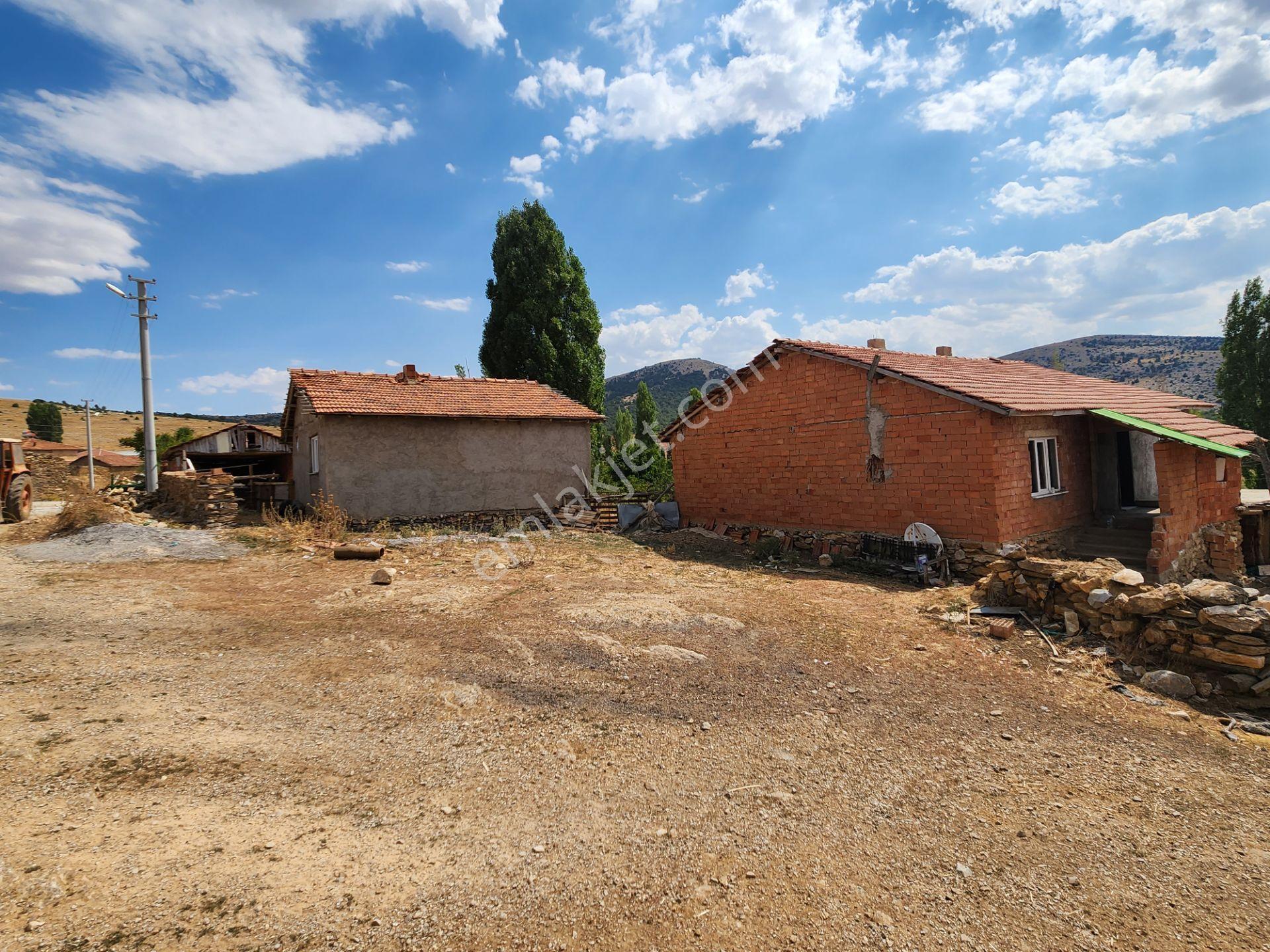 Kütahya Altıntas 1 Tane Yenı Ev 1 Tane Ahır 1051 M2 Imarlı Arsa - Görsel 13