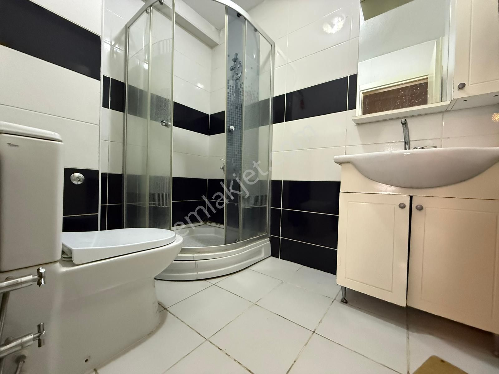 Metrobüse Yakın 3+1 Kiralık Daire Yeni Bina Çift Cephe Geniş M2! - Görsel 11