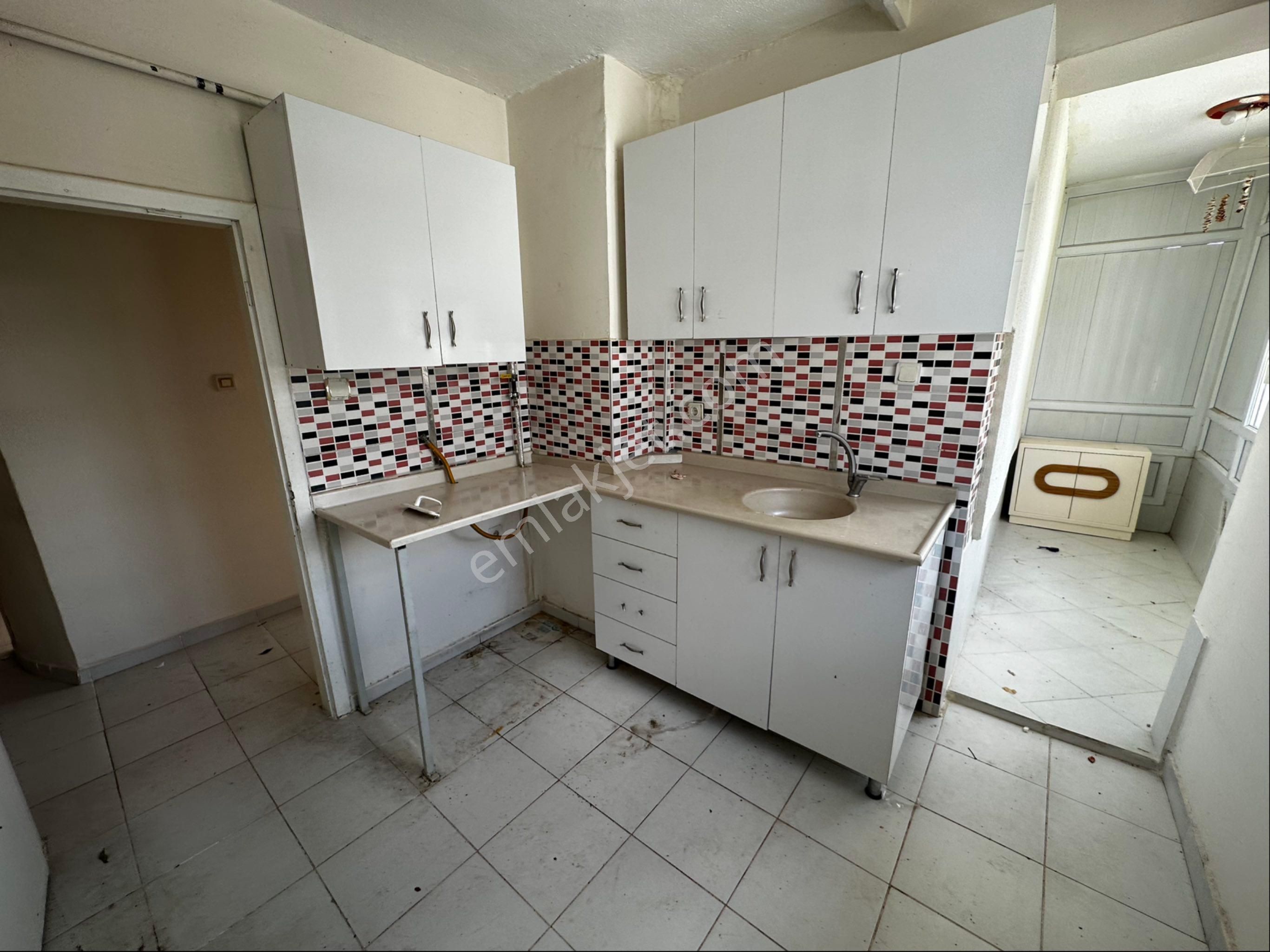 Kanunide Cadde Yakını 3+1 Kiralık Daire - Görsel 6